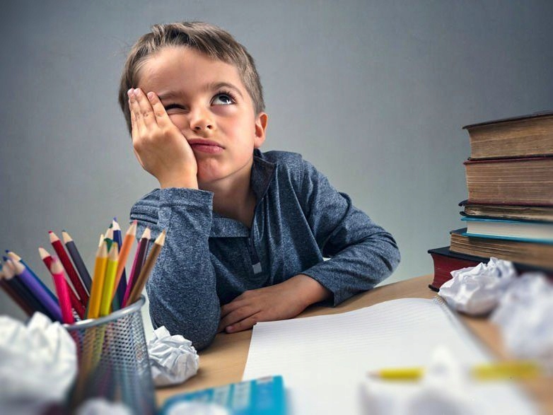 Koraliki do prasowania ŚWIECĄCE La Manuli 5 Wzorów Materiał karton plastik inny