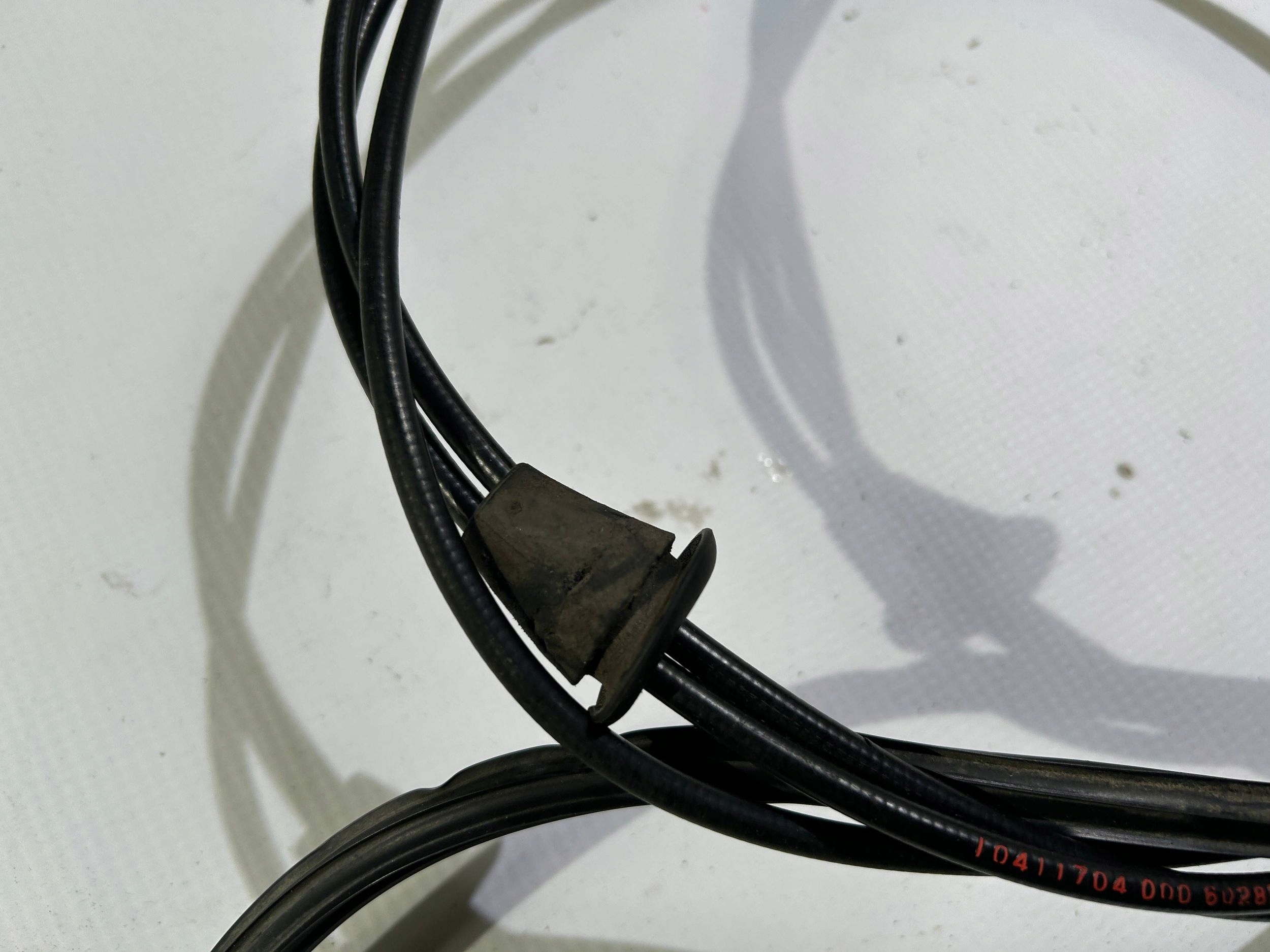 Câble Levier pour l’ouverture du capot Chevrolet Corvette C5 1997