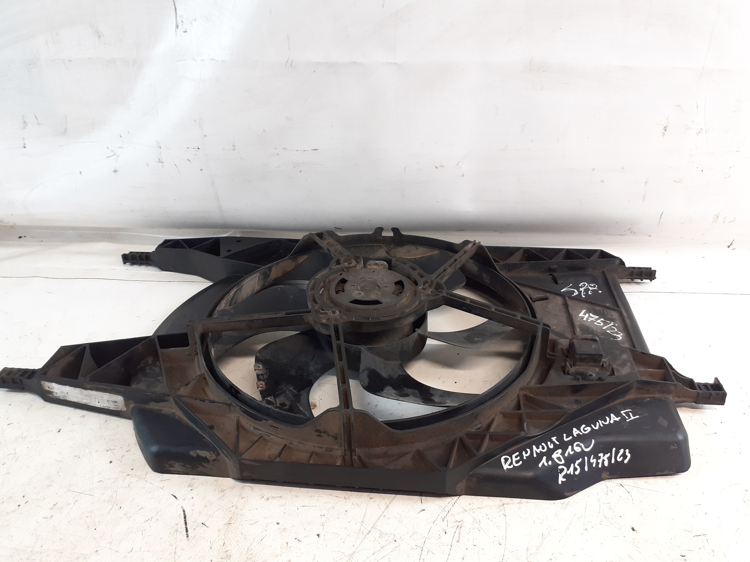 RENAULT LAGUNA II 1.8 16V ventilátor chladiče