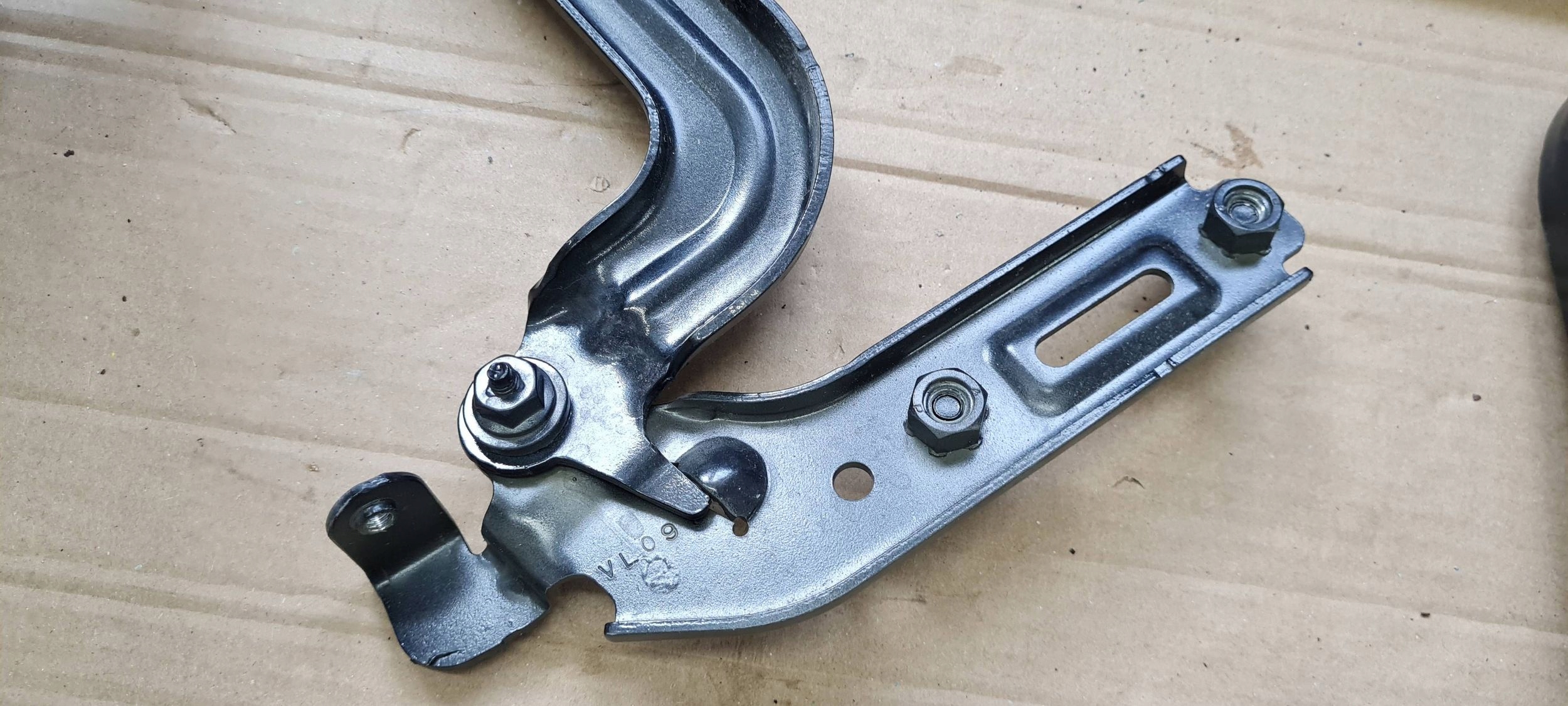 Chrysler Pacifica 2022 hinge bonnet hinges left right KOMPLET PXR