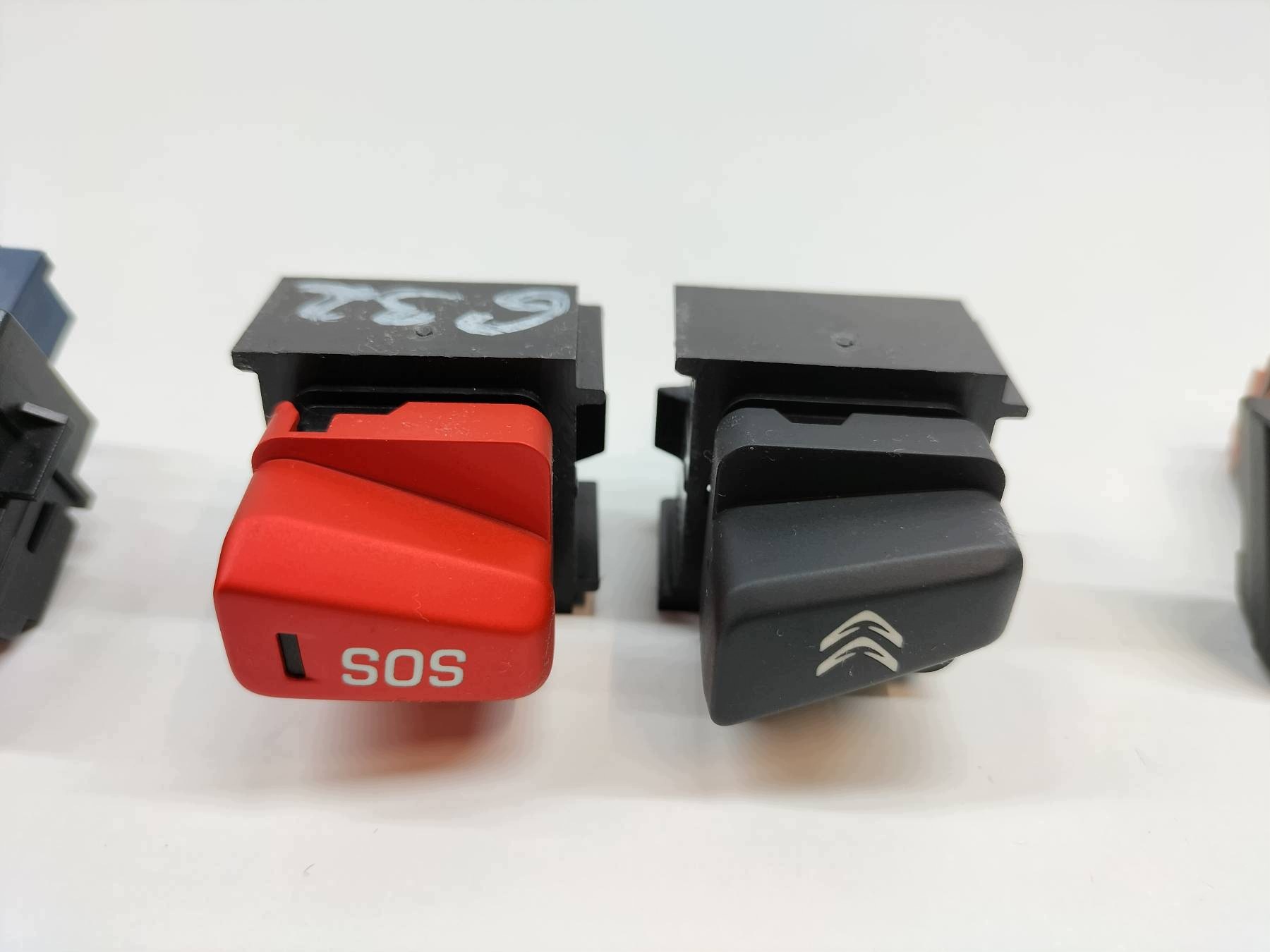switch 9665447ZD 96665445ZD 96669719ZD Citroen DS5 and (2011- )