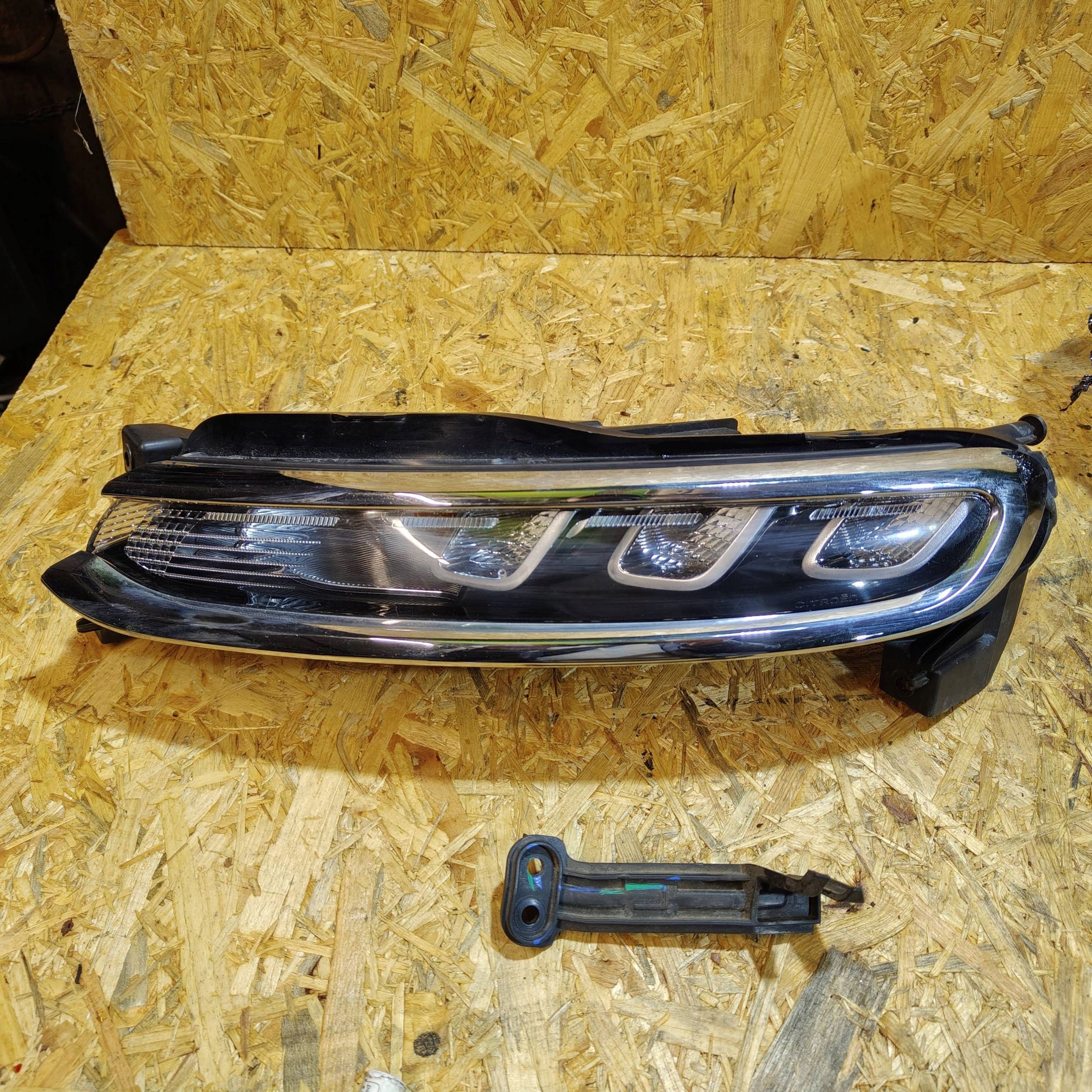 daytime running lights front side left Citroen C3 Aircross 9822790680