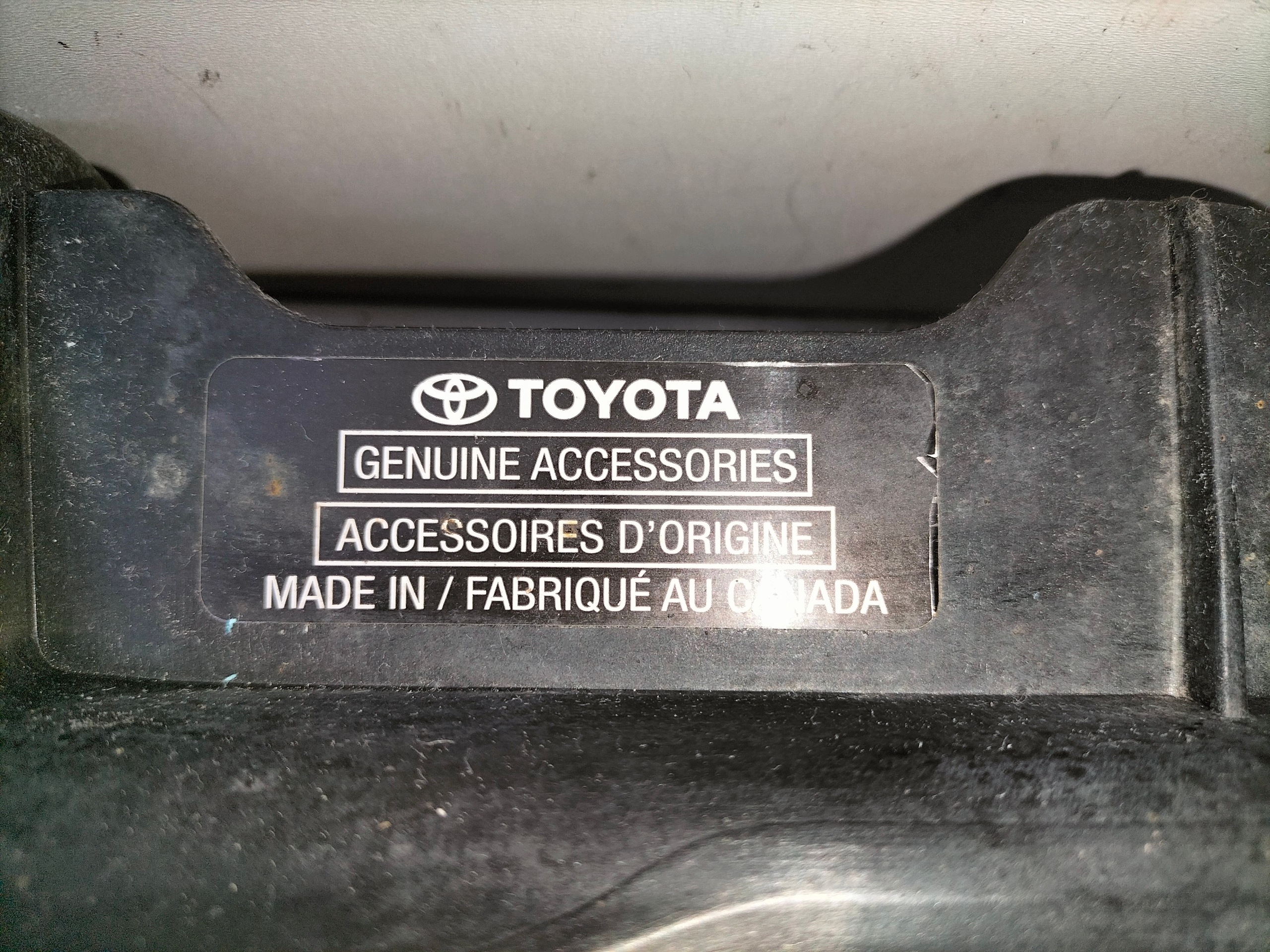 Stopien vnjsí práh pravý TOYOTA HIGHLANDER 19