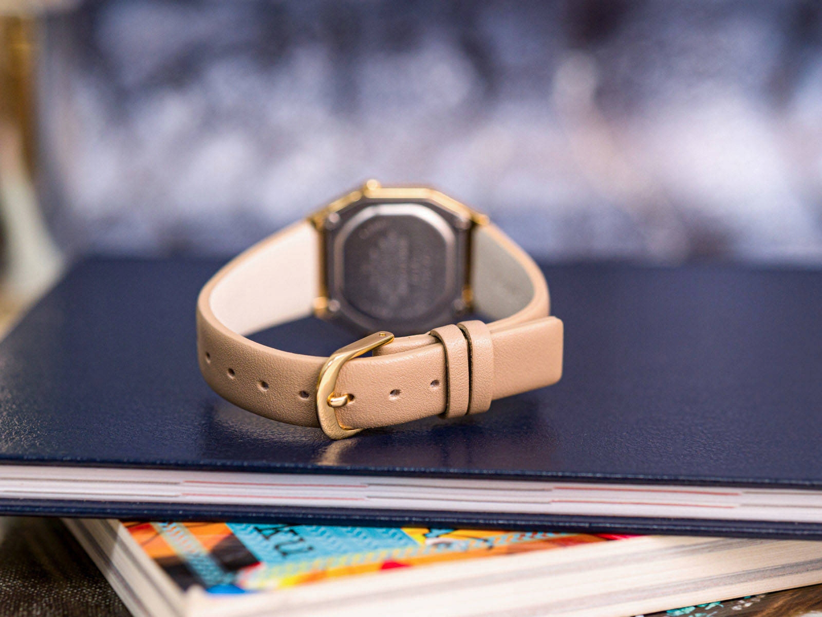 DAMSKI ZEGAREK CASIO LA680WEGL-5EF VINTAGE RETRO Model CASIO LA680WEGL-5EF