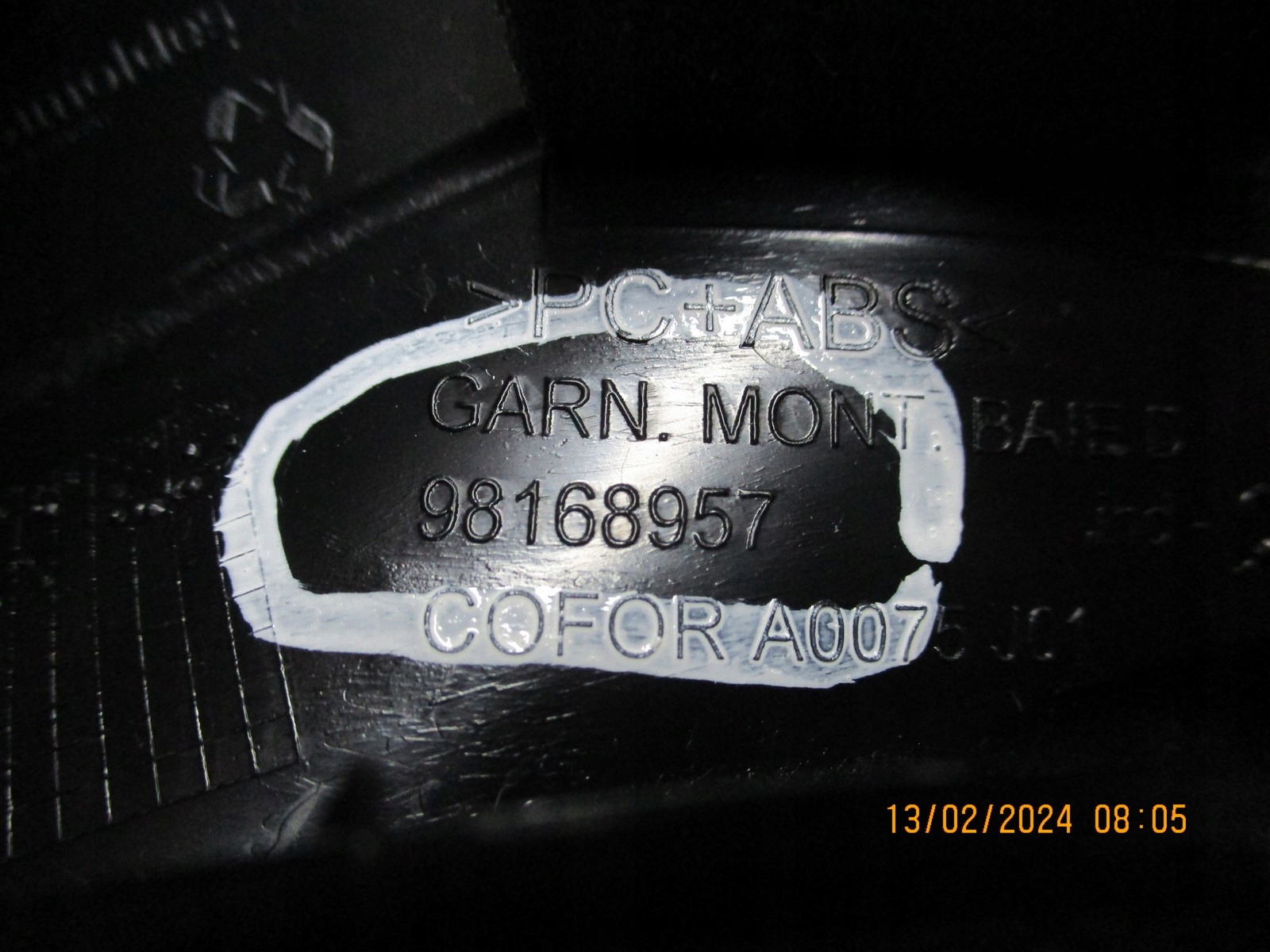 cover for pillar Citroen DS7 98168957