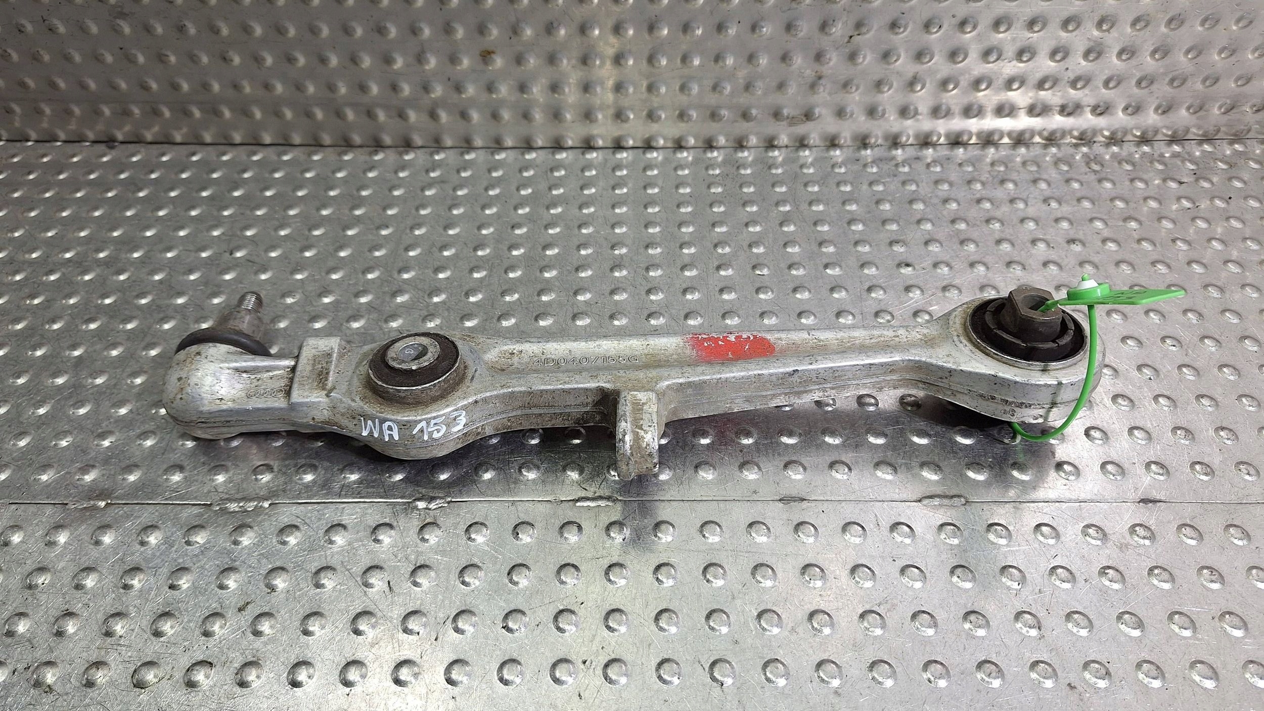 arm left front 4D0407155G VW PASSAT B5 AUDI A4 B5 A8 D2