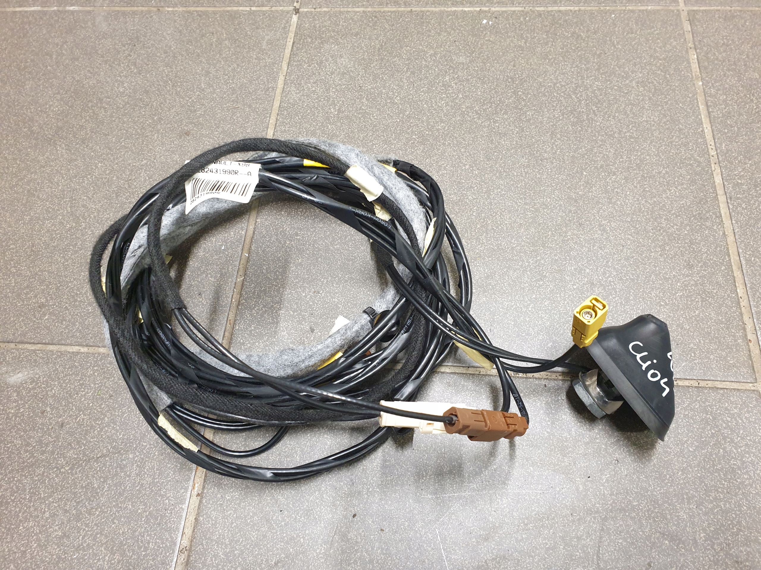 Antenne Toit RENAULT CLIO 4 IV 2013- GPS 282179409r