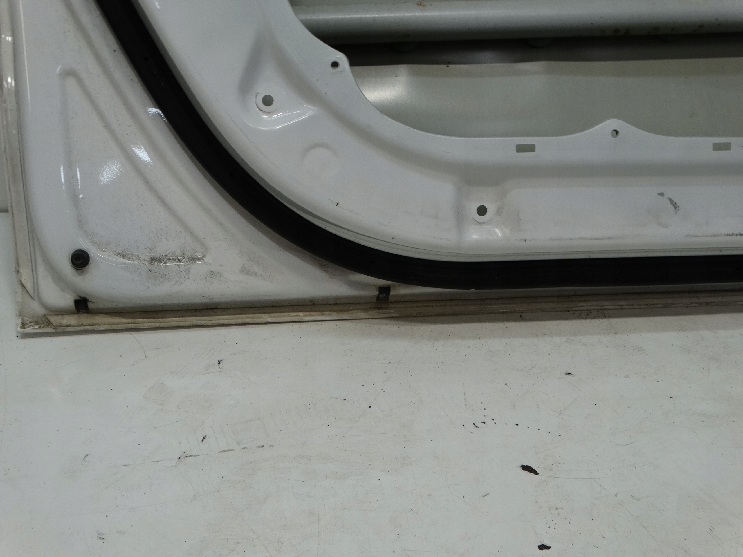 door left front KIA CARENS IV 13-19R. KOD : D1