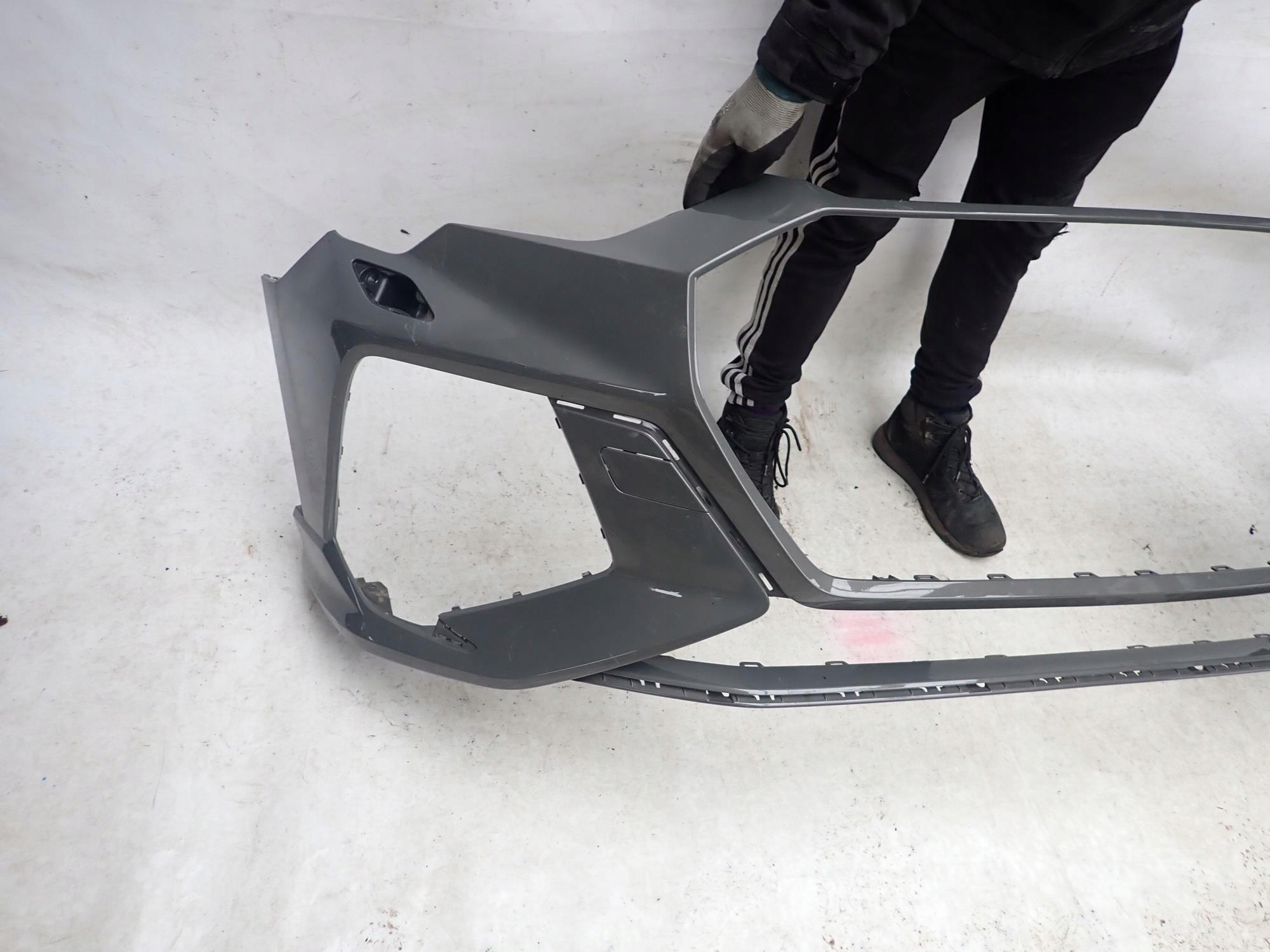 AUDI RS Q3 19-> bumper front front washer