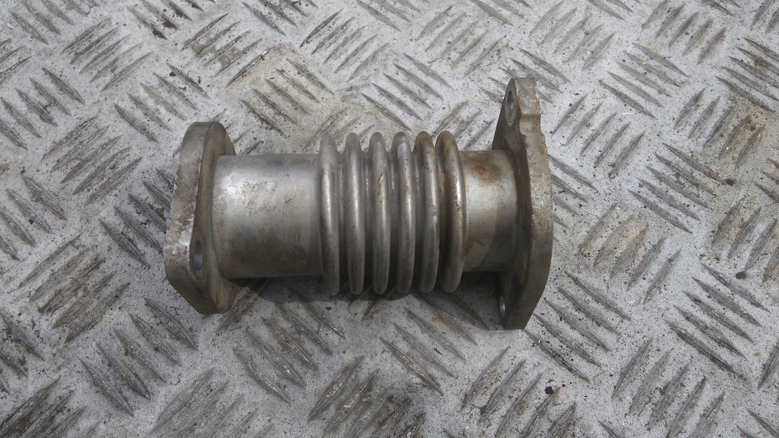 ТРУБА МУФТА EGR MAN TGX TGS ЄВРО 6 200 ЗЛ НЕТТО