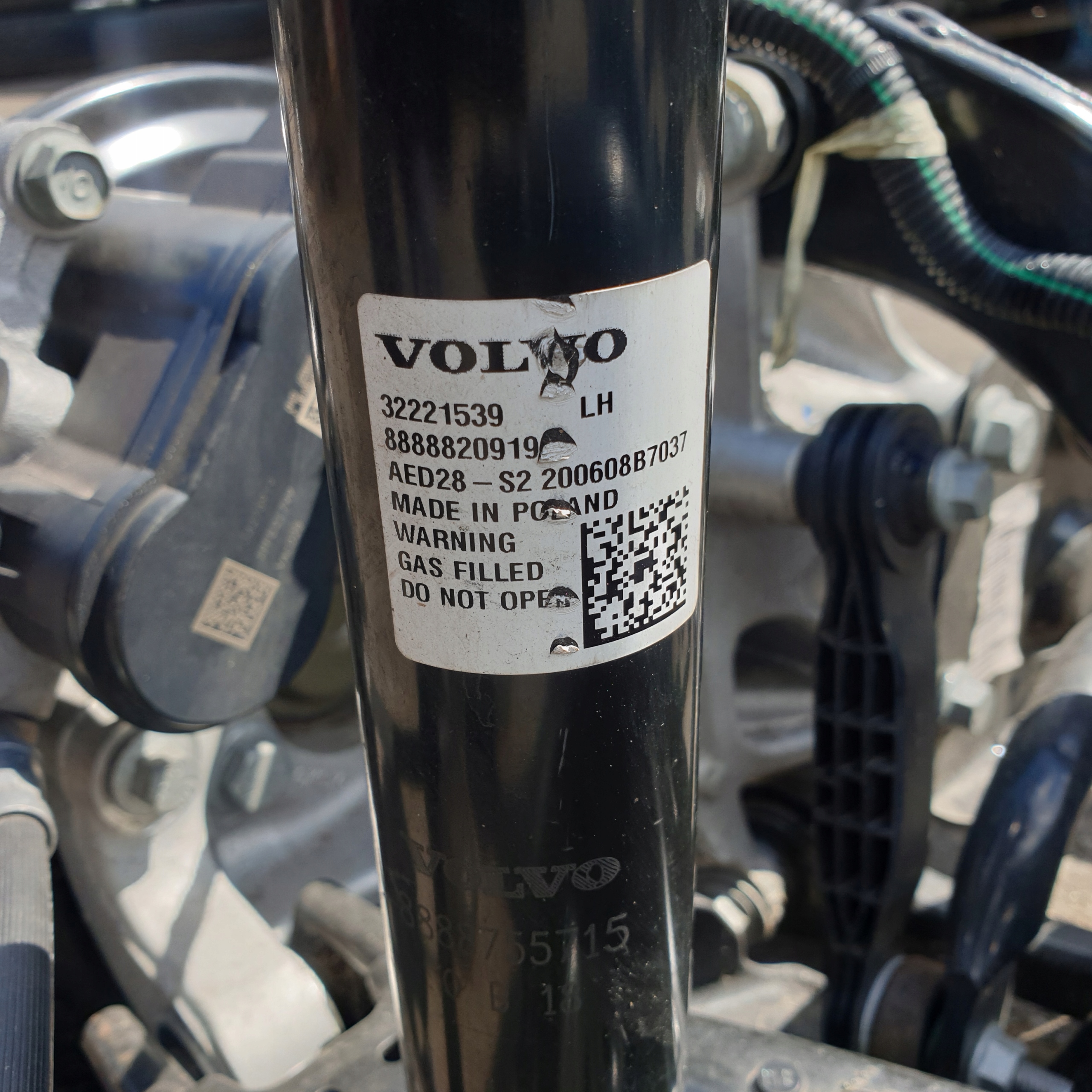 shock absorber rear VOLVO XC40 OE 9TYS. KM.