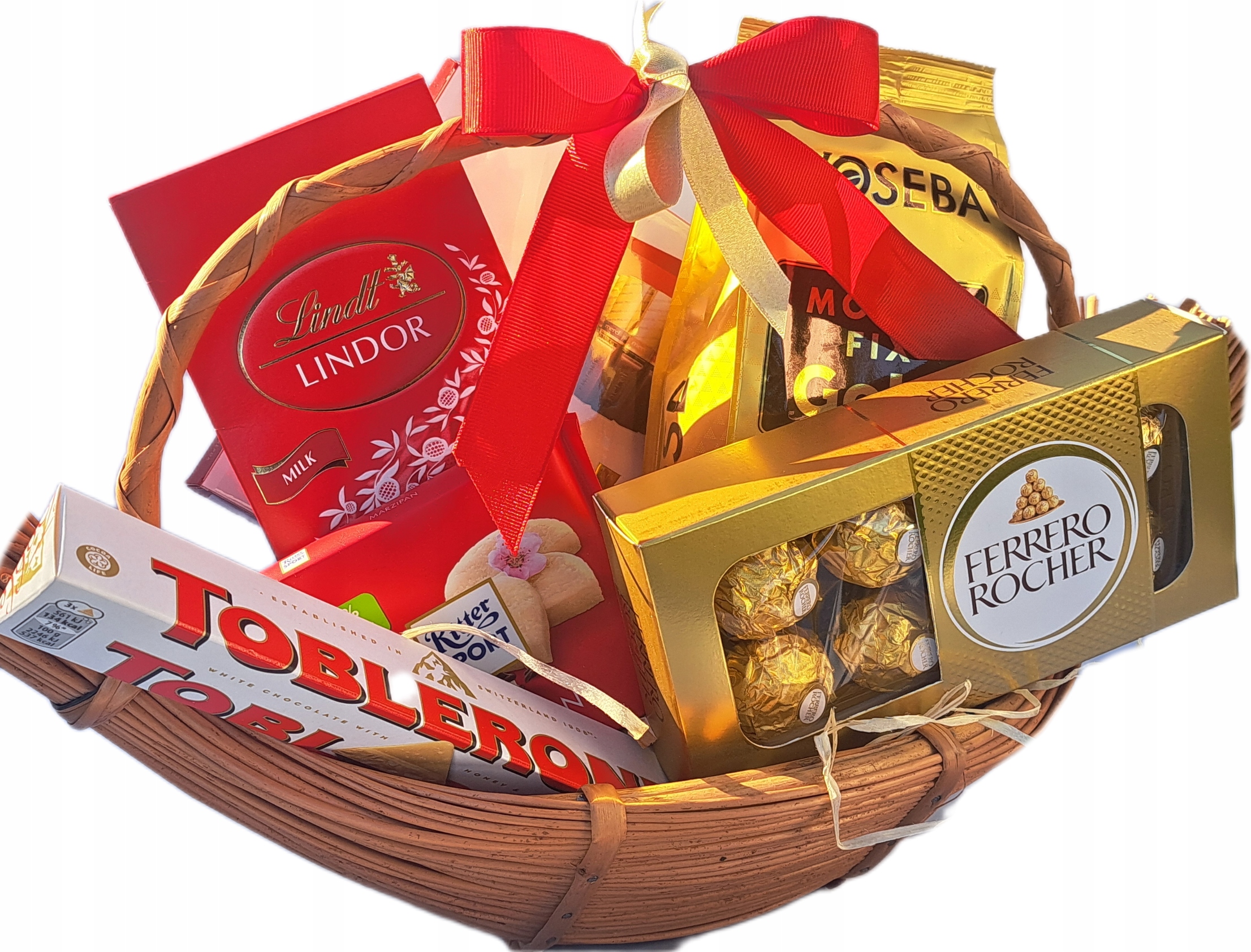 Levně Dárkový koš káva, Lindt sladkosti zabalené v proutěném koši Woseba