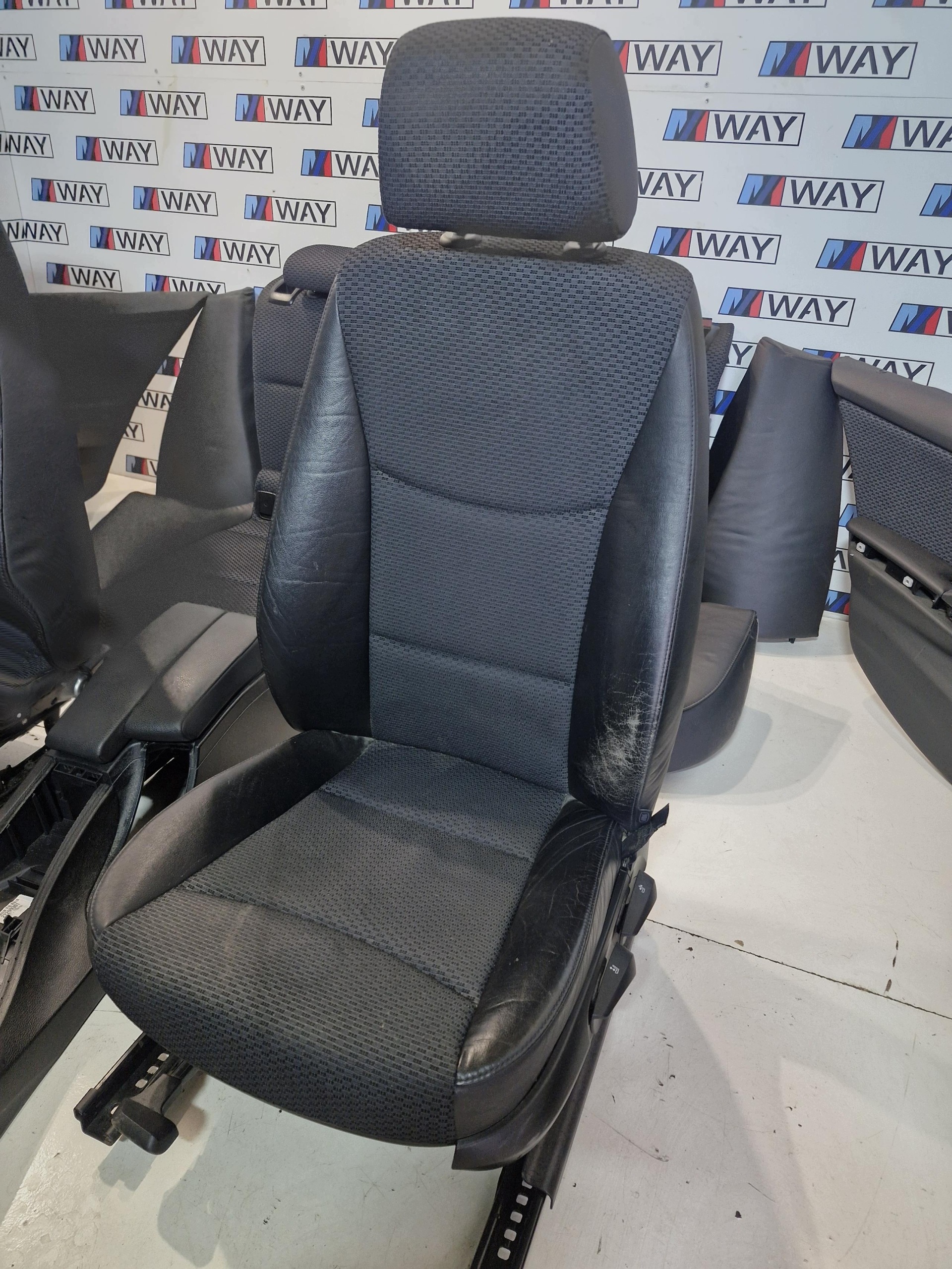 BMW E91 LCI Sitze Halbleder manuelle GRZANE KOMPLET EUROPA