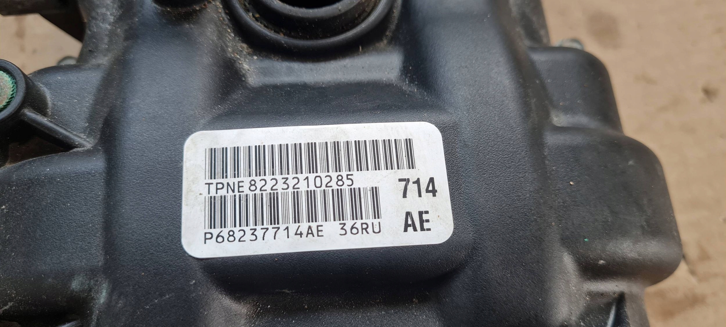 Chrysler Pacifica 2022 Abdeckung der Ventile rechts DES MOTORS 3.6 04893802AI