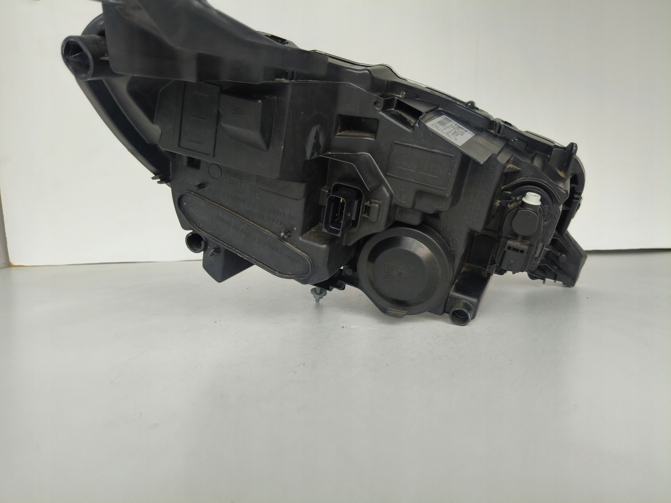 light left REFLEKTOR PEUGEOT 208 II 19- FULL LED