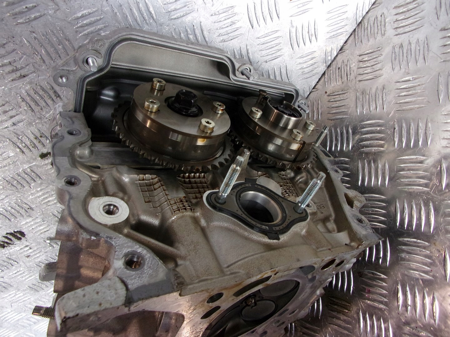 TESTATA JAGUAR RC F SPORT 2,5HYB