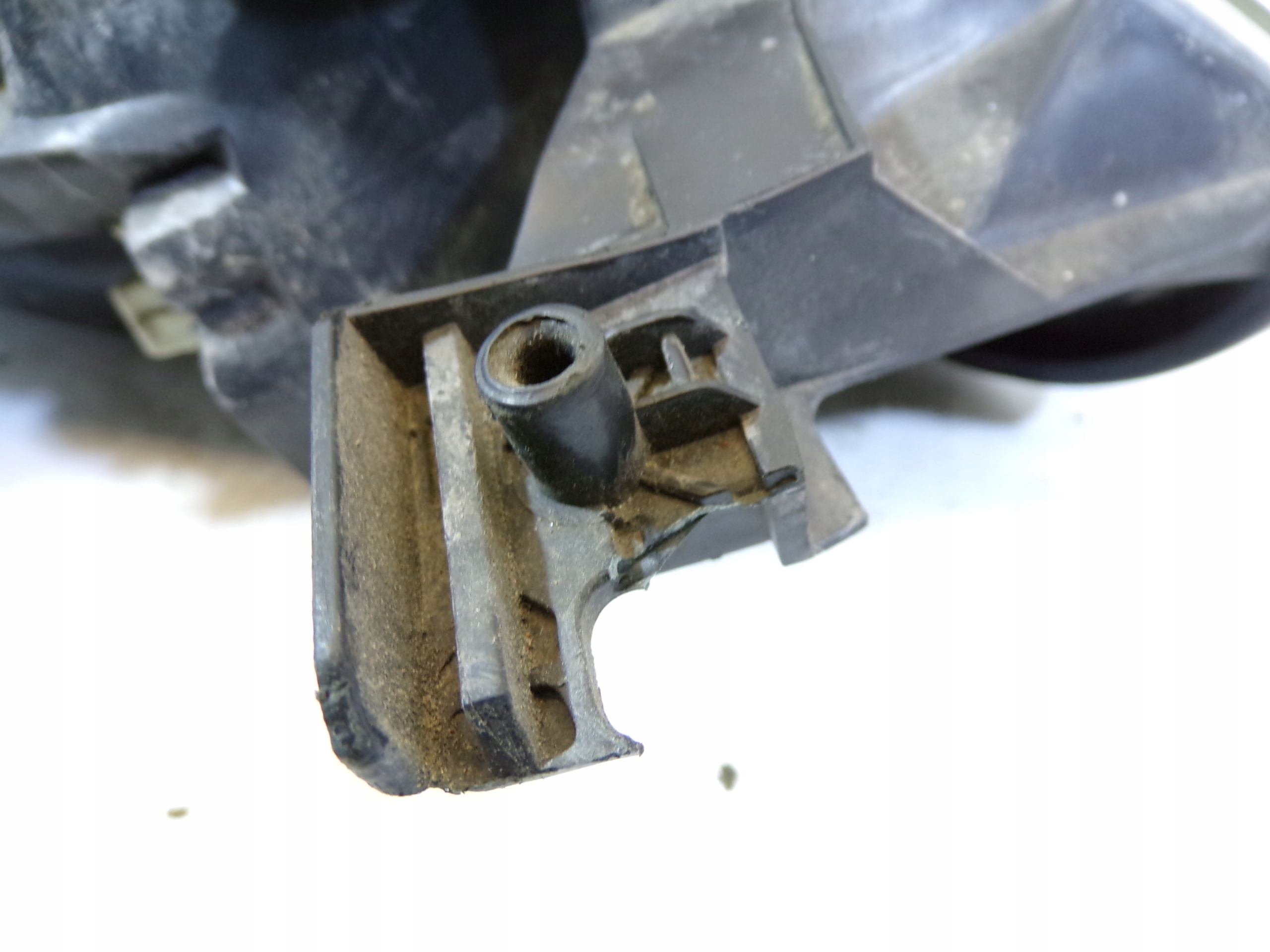 light front front left TOYOTA AYGO 1 and OPIS