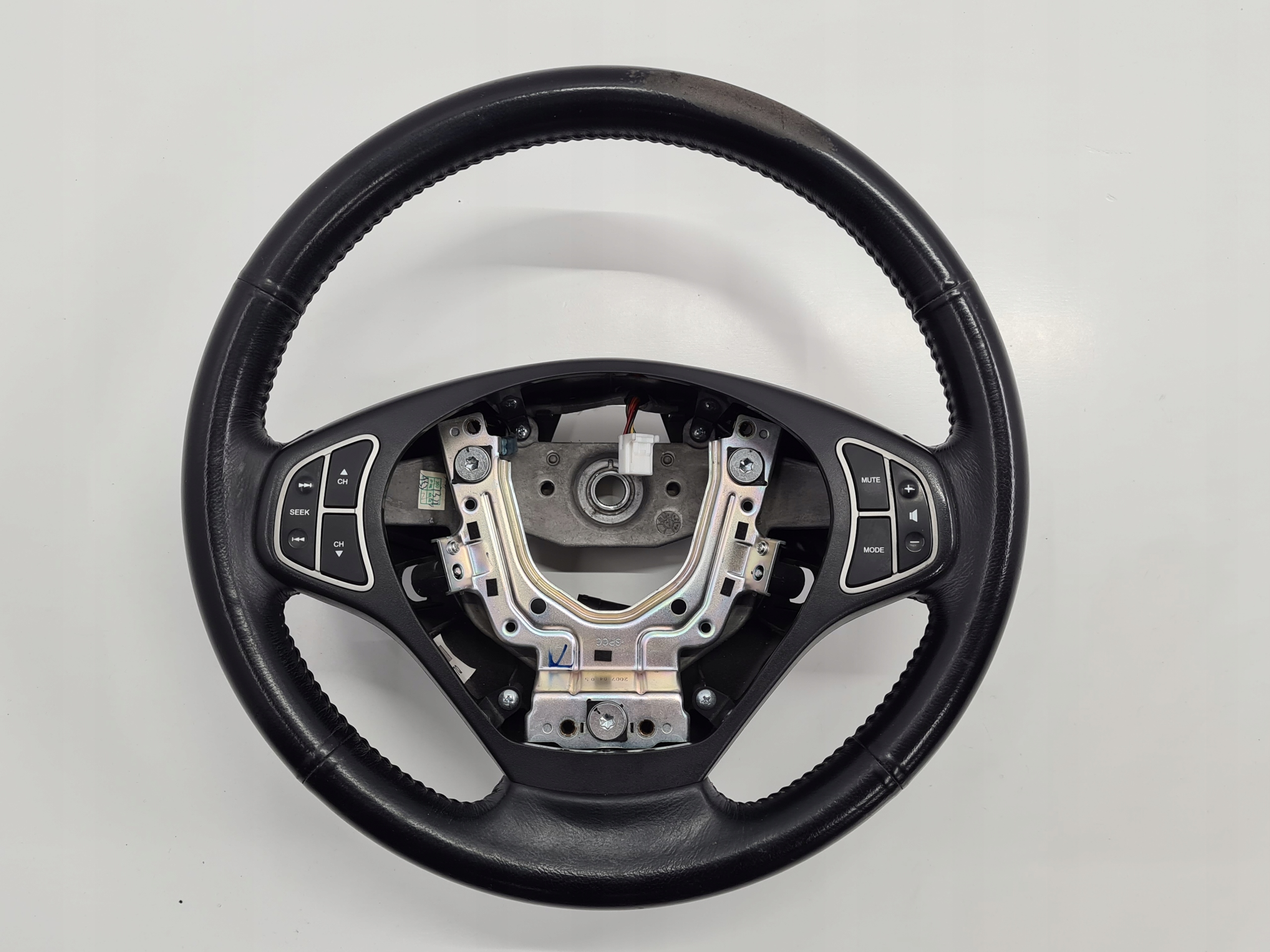 KIA CEED I HB 07R KIEROWNICA SKÓRZANA