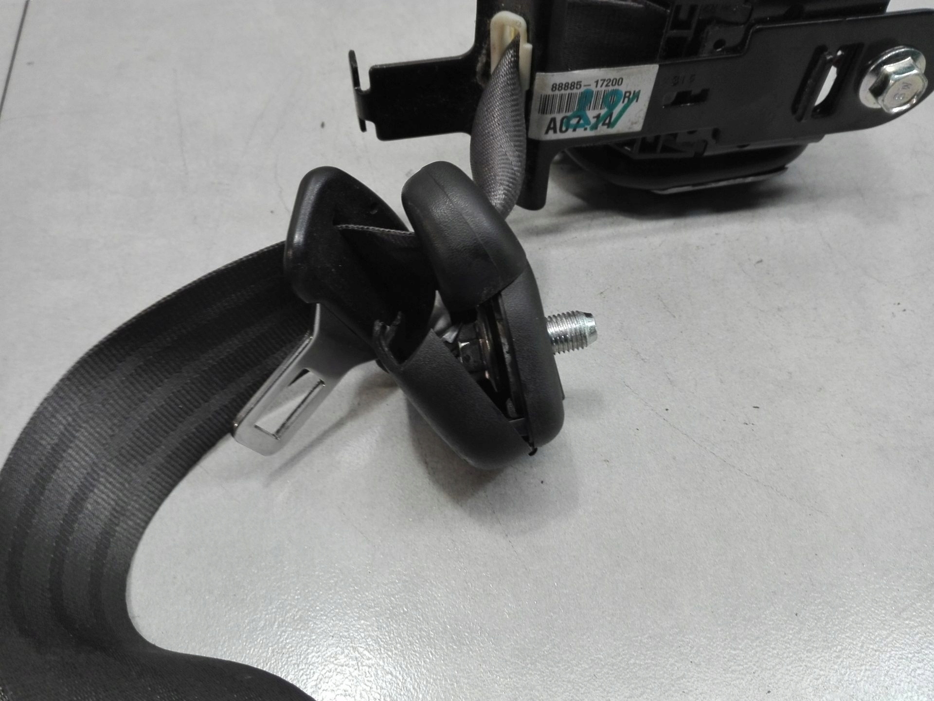 tension belt right front HYUNDAI MATRIX 88885-17200
