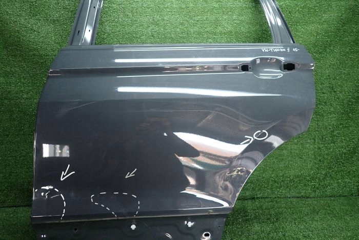VW TIGUAN II 15- door left rear. rear part