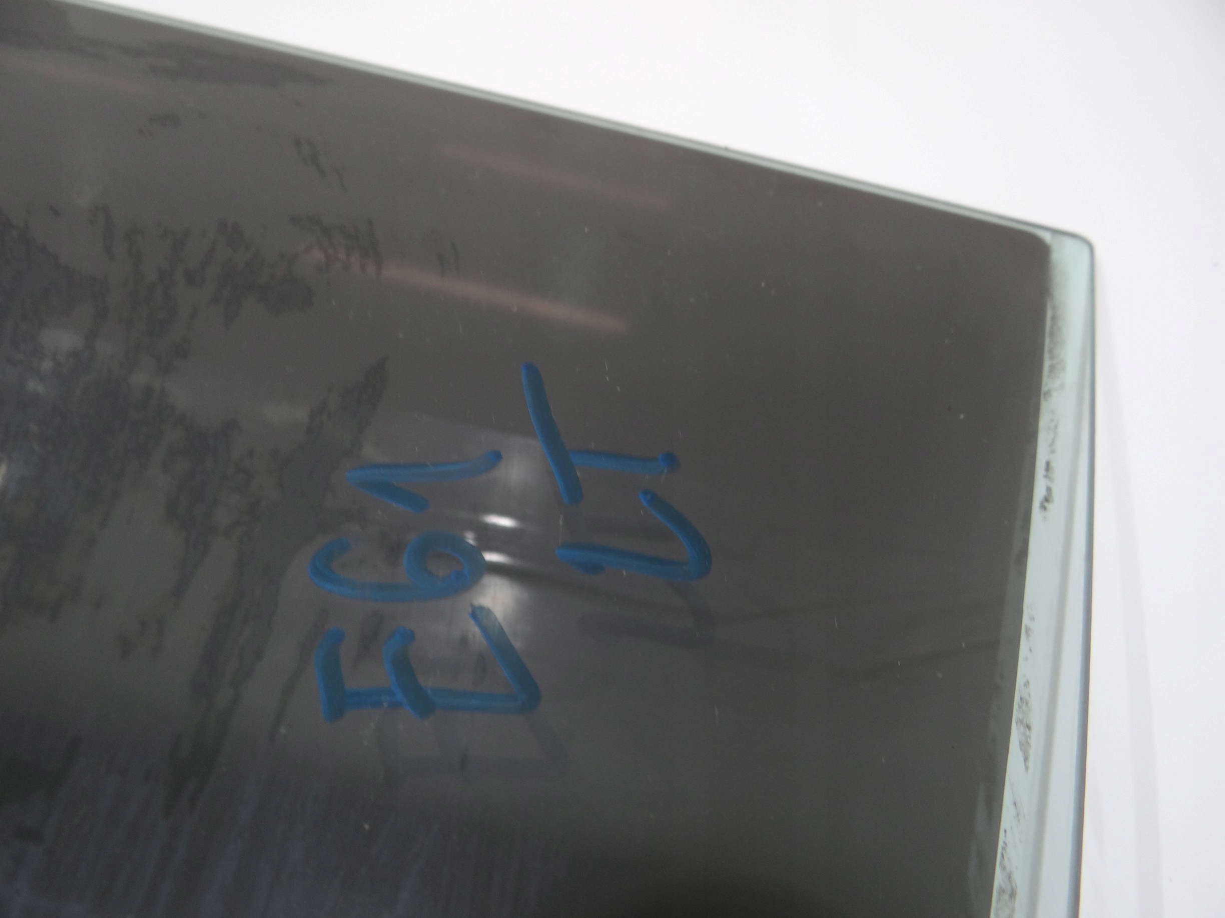window side door left rear part BMW E61 OE