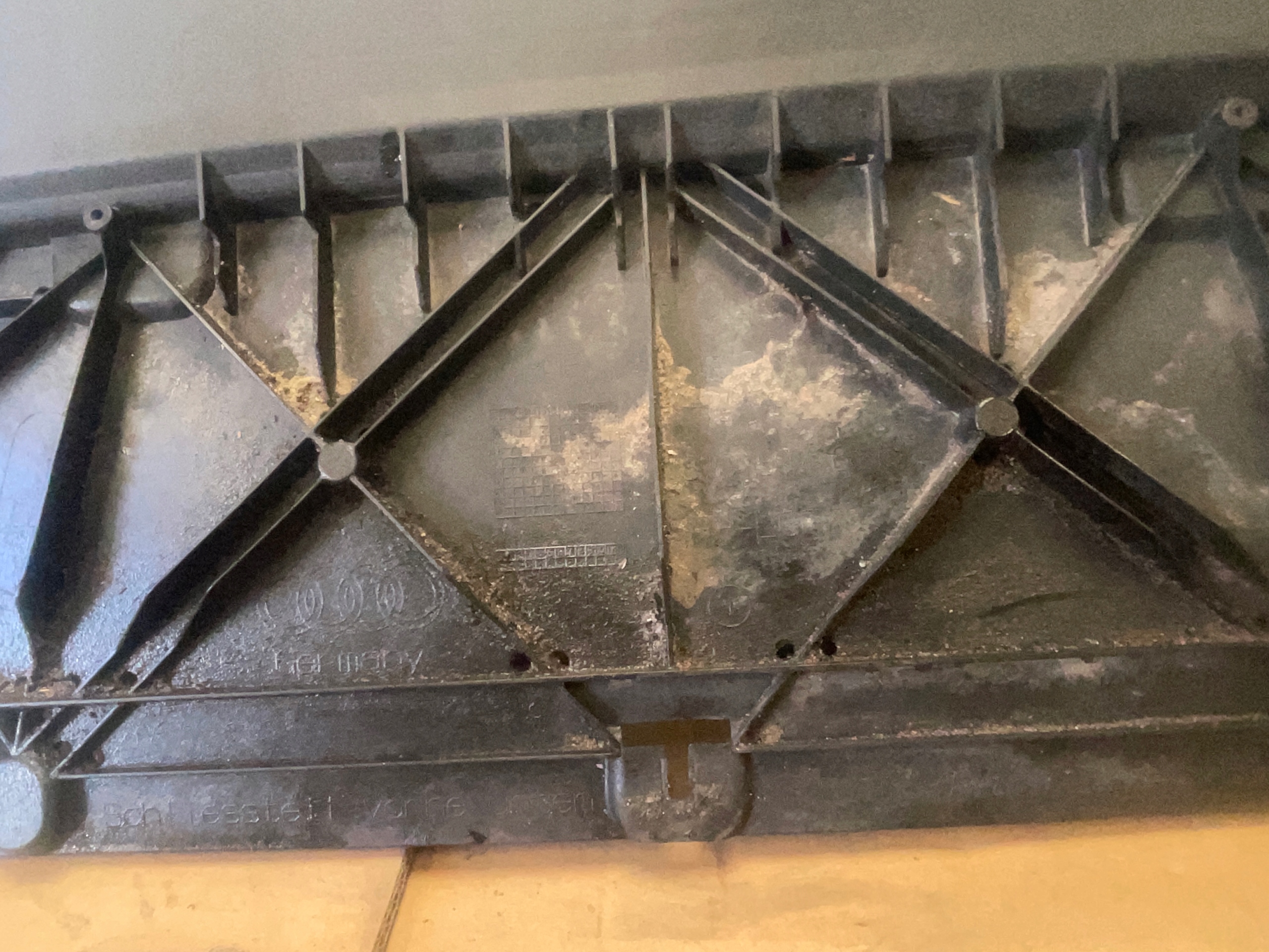 AUDI A4 B9 abdeckung unter stoßstange blende abdeckung S-LINE 8W0807611