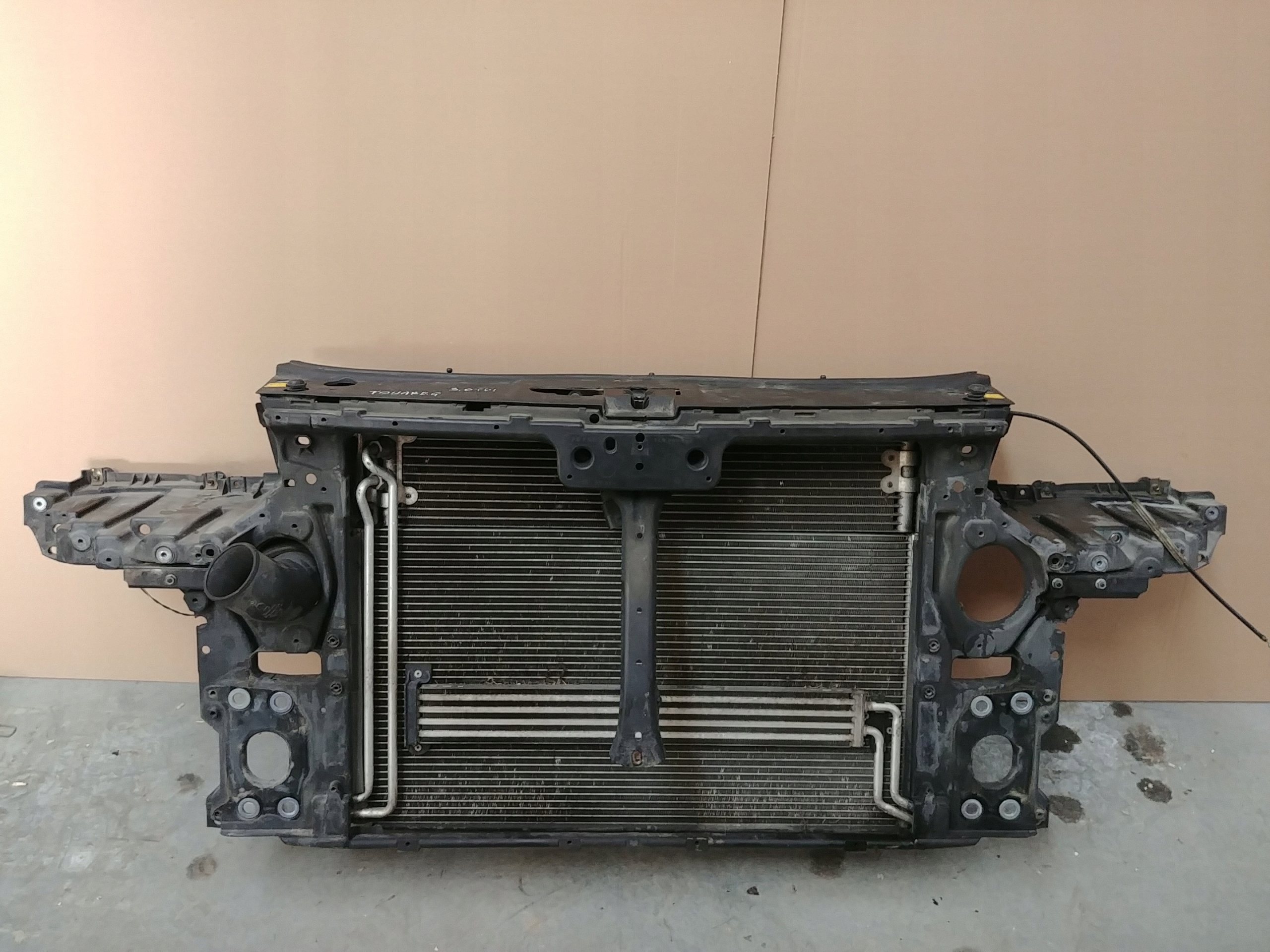 VW TOUAREG 7L 2.5 TDI 02-06 Pas przedni Chłodnice