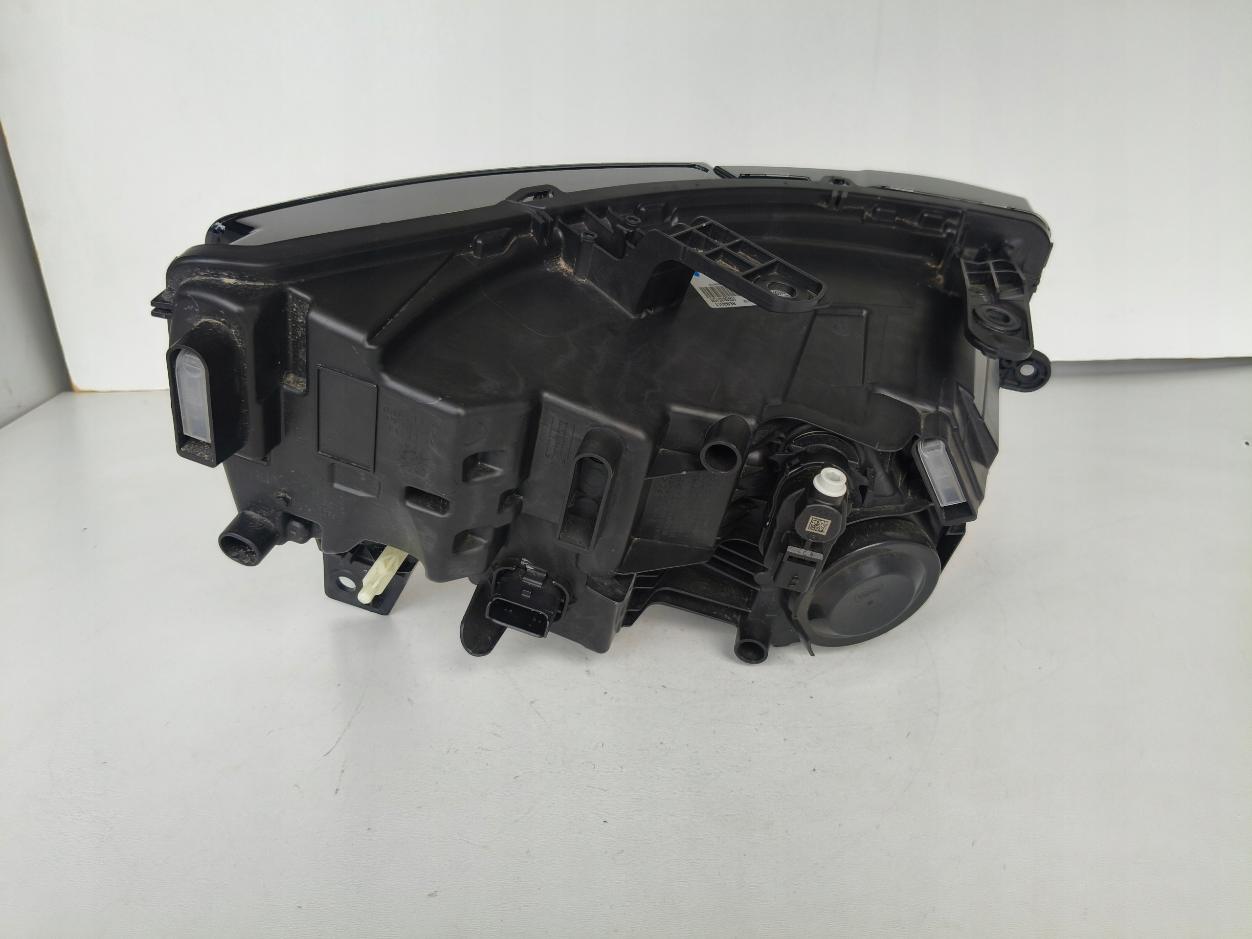 light left REFLEKTOR DACIA DUSTER III 24- LED