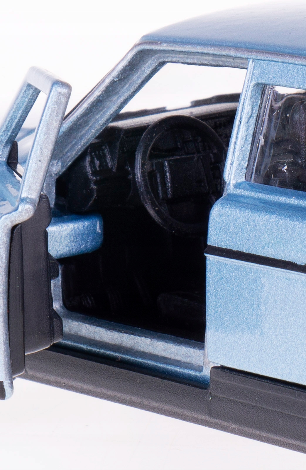 VOLVO 240 GL MODEL METALOWY WELLY 1:34/39 BŁĘKIT Kod producenta 5904538640989