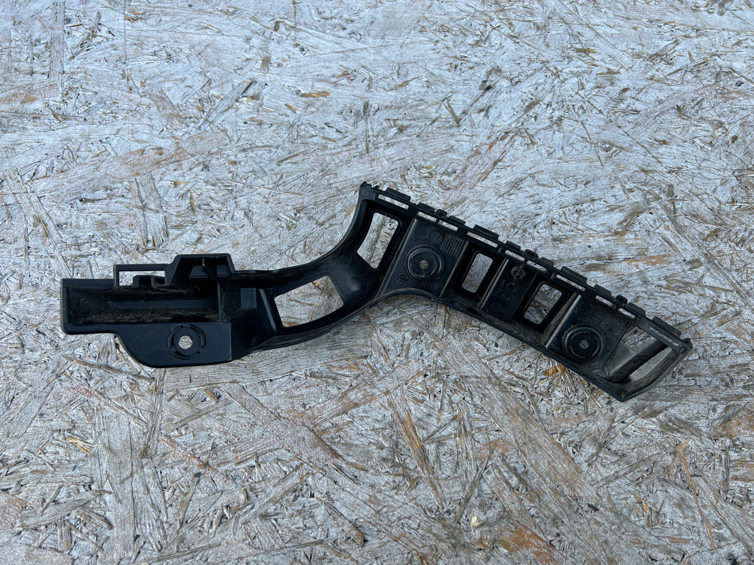 bumper bracket left rear part UP CITIGO MII 1S6807393D
