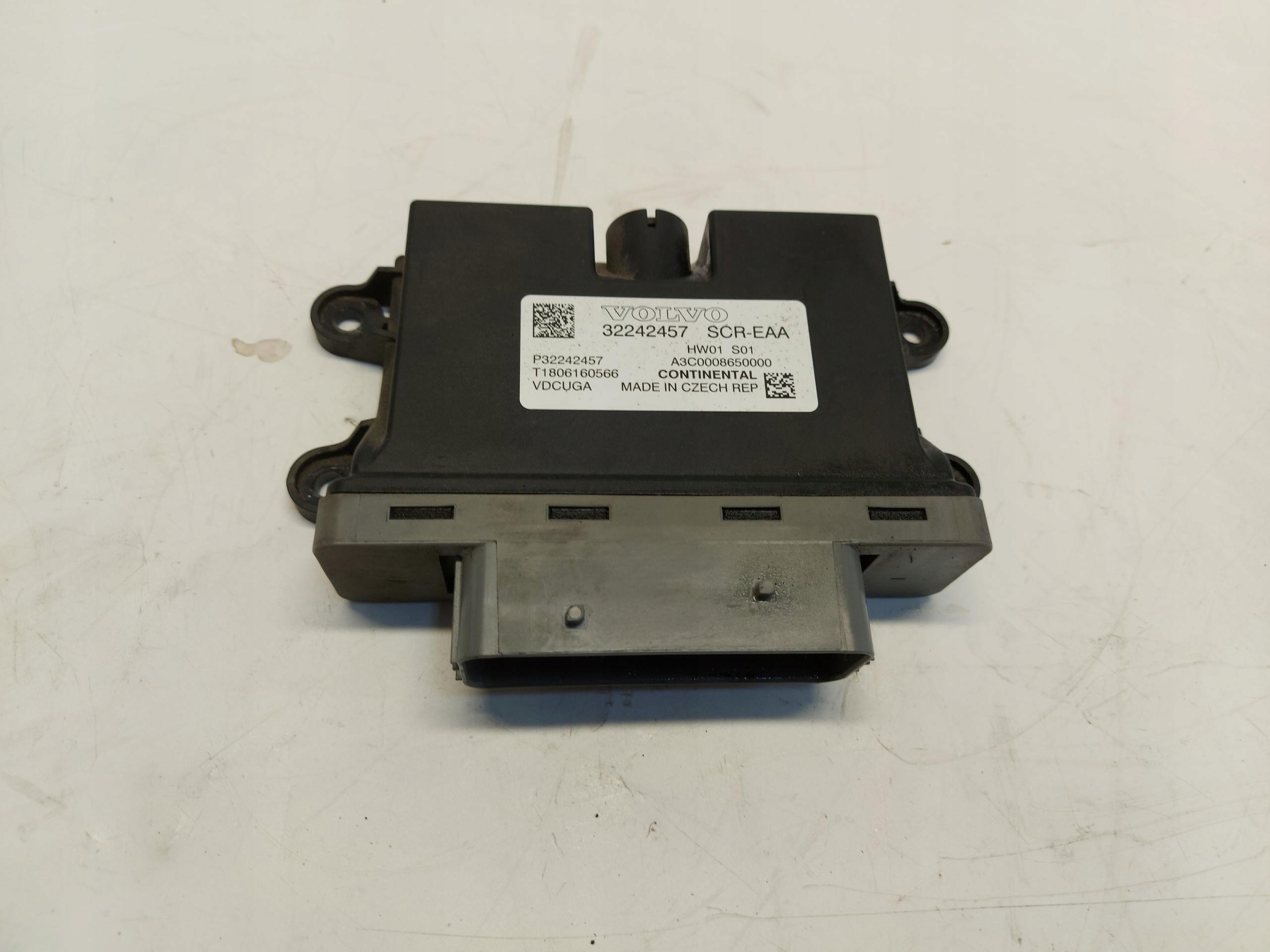 VOLVO V60 II module control unit 32242457