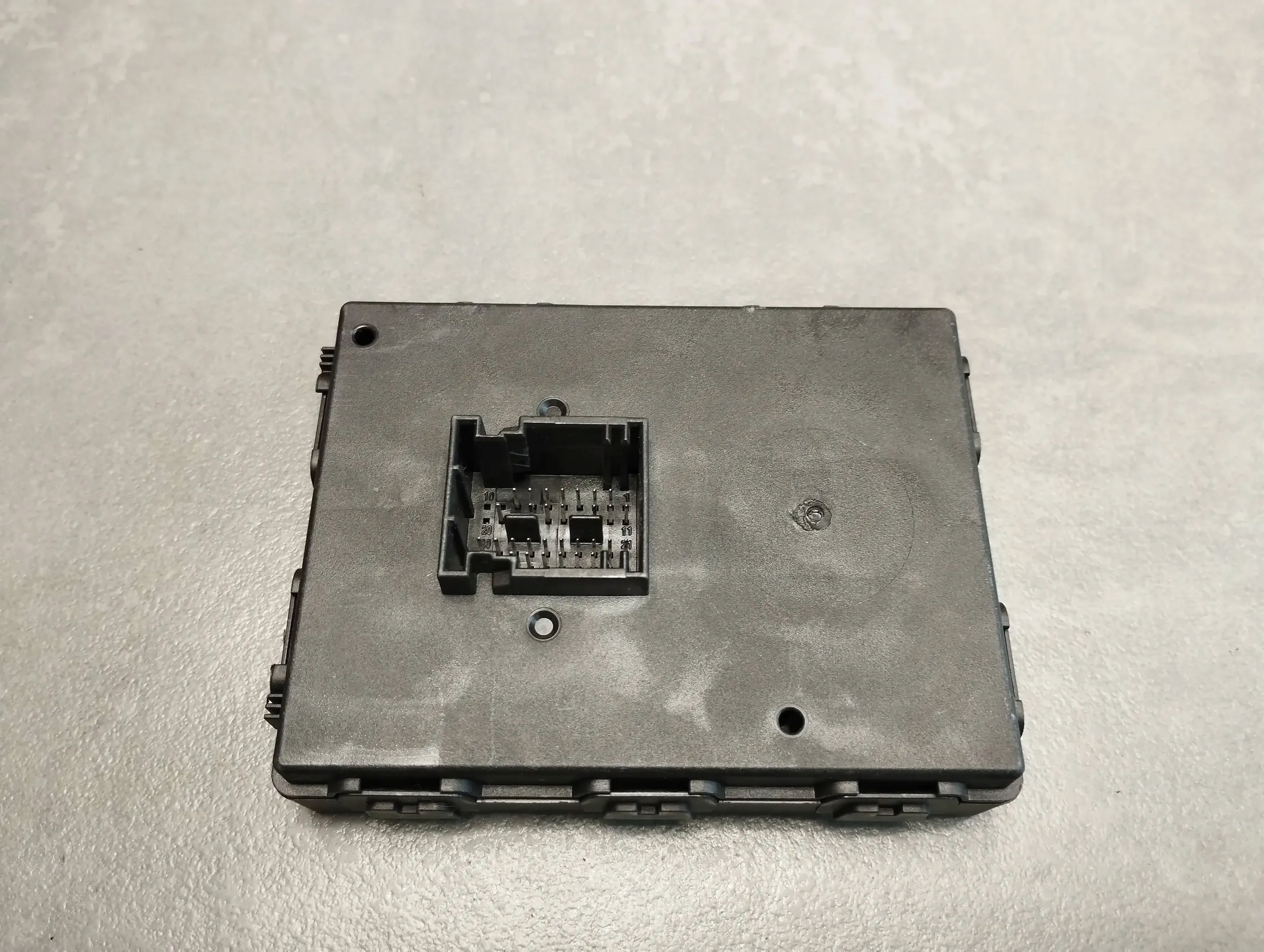 Audi Q3 F3 83A modulo KESSY 3Q0959435N