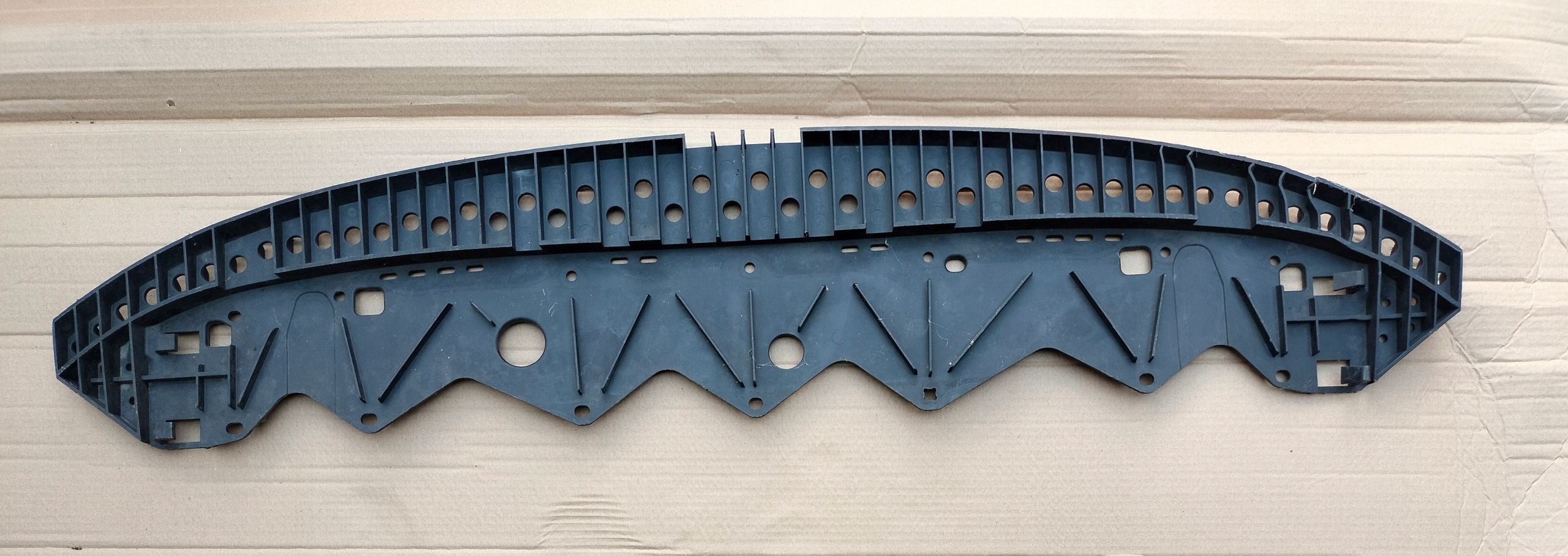 TOYOTA YARIS II 06-09 OSŁONA PŁYTA POD ZDERZAK PRZÓD