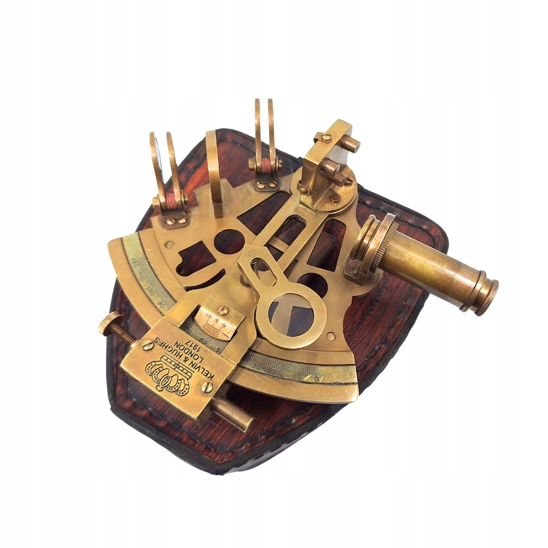 Krásny sex v koženom puzdre – darček pre námorníka