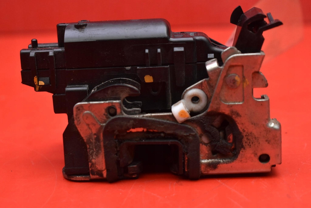 lock door right front front EU DACIA DOKKER VAN 12-17