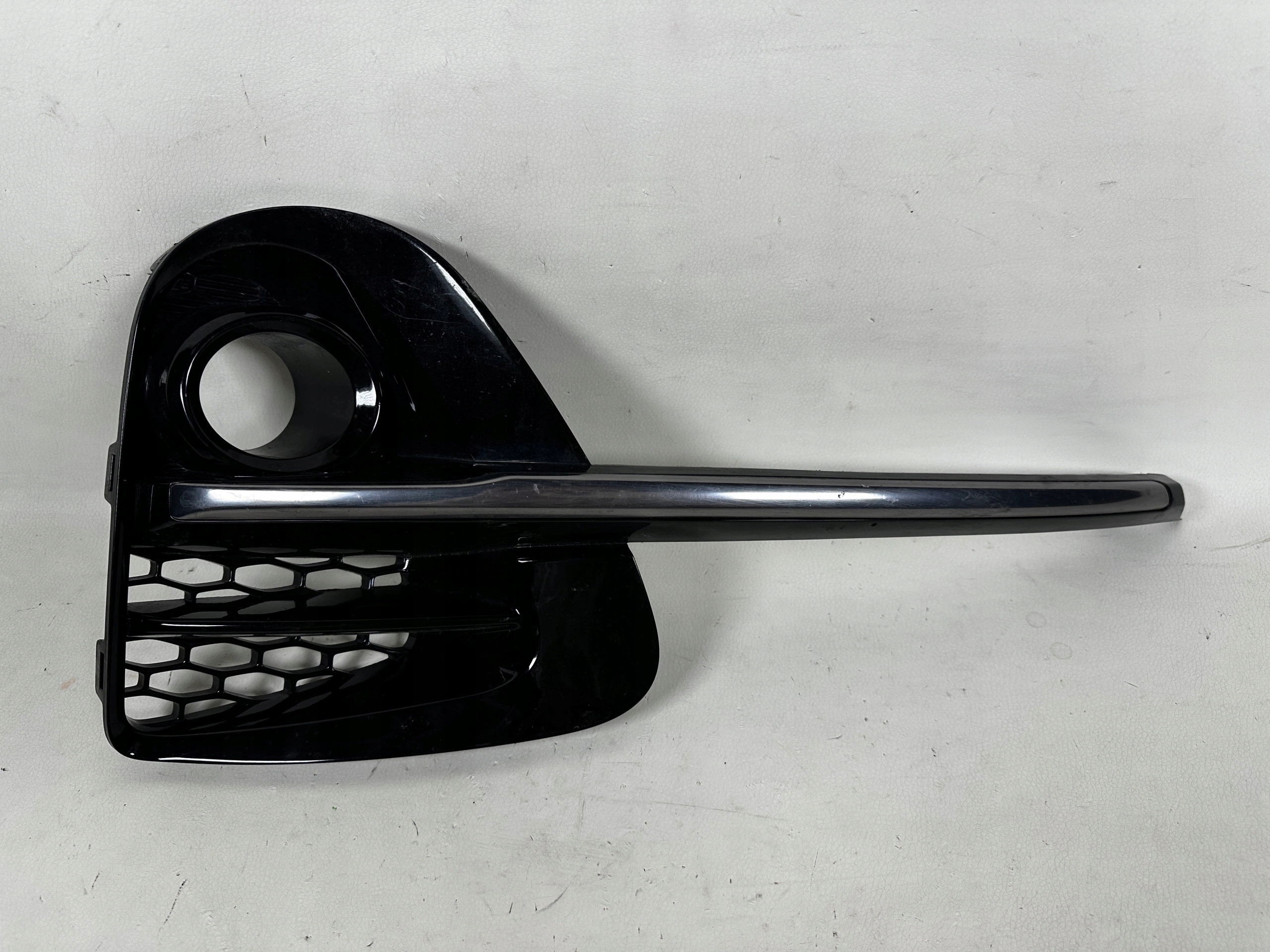 KIA X-CEED XCEED grid of a bumper left front 86563-J7CB0