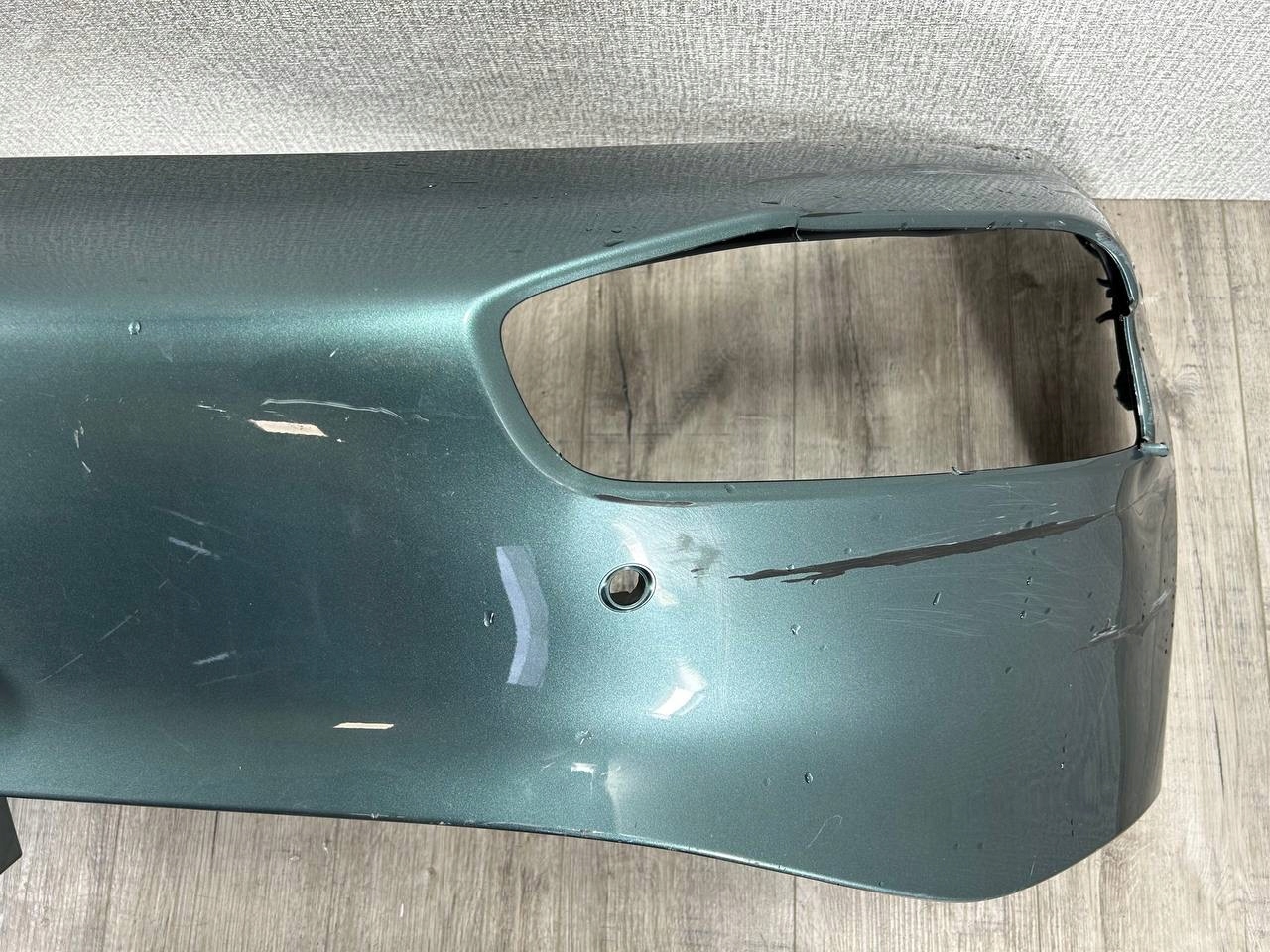 XPENG P7 et 2020-2025 Pare choc Avant 7105111EF4