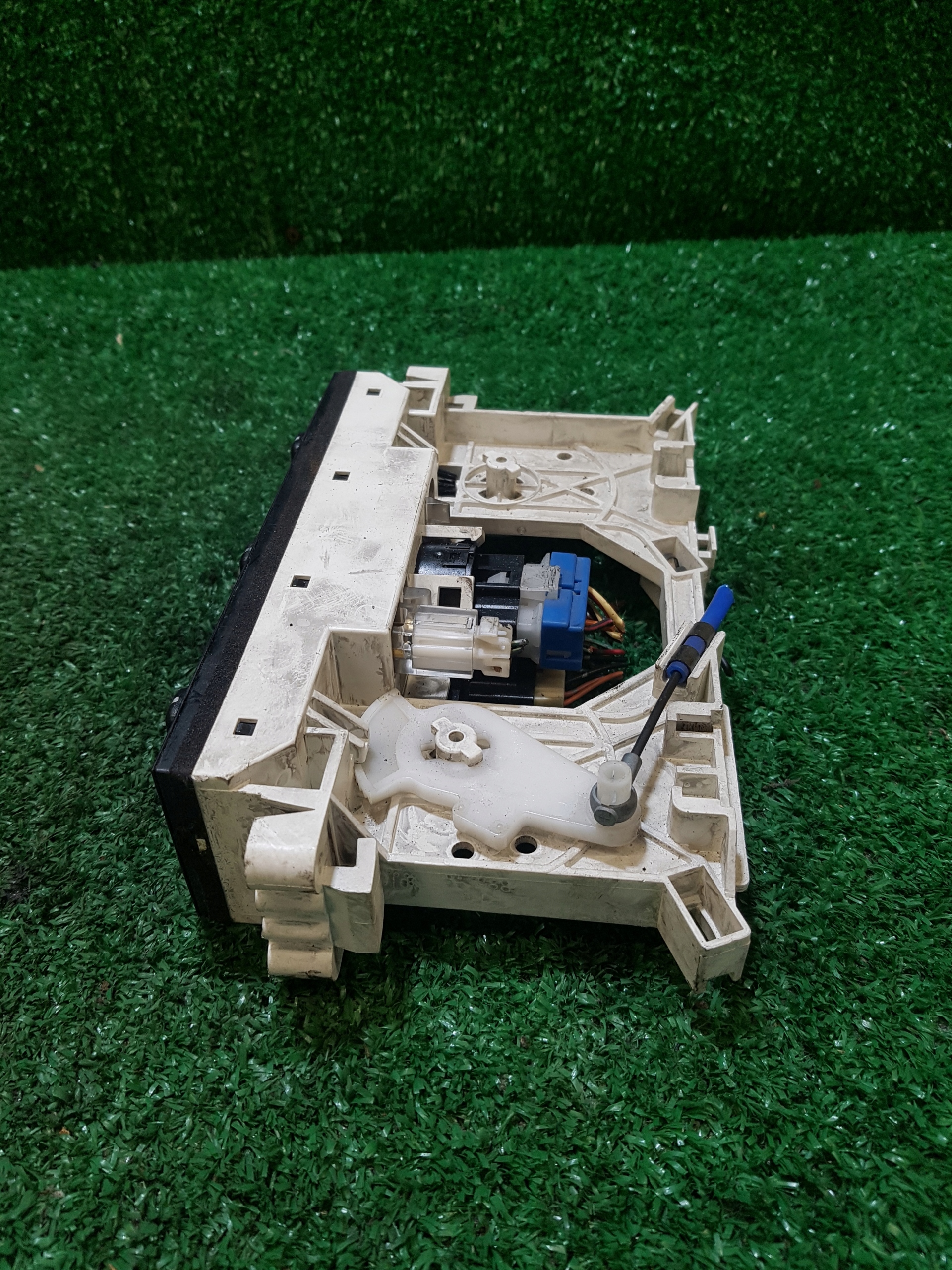control panel air conditioning devices MITSUBISHI SPACE STAR MR262492