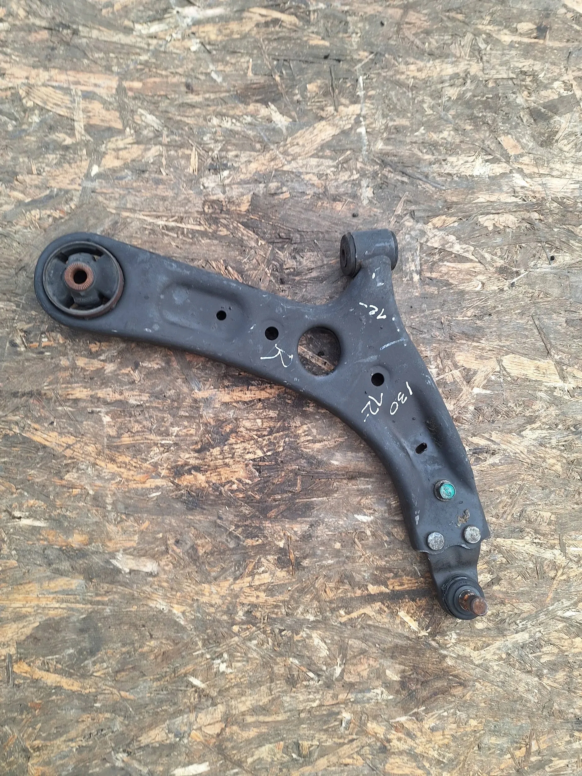 arm front right KIA Ceed II Hyundai i30 II 12-17