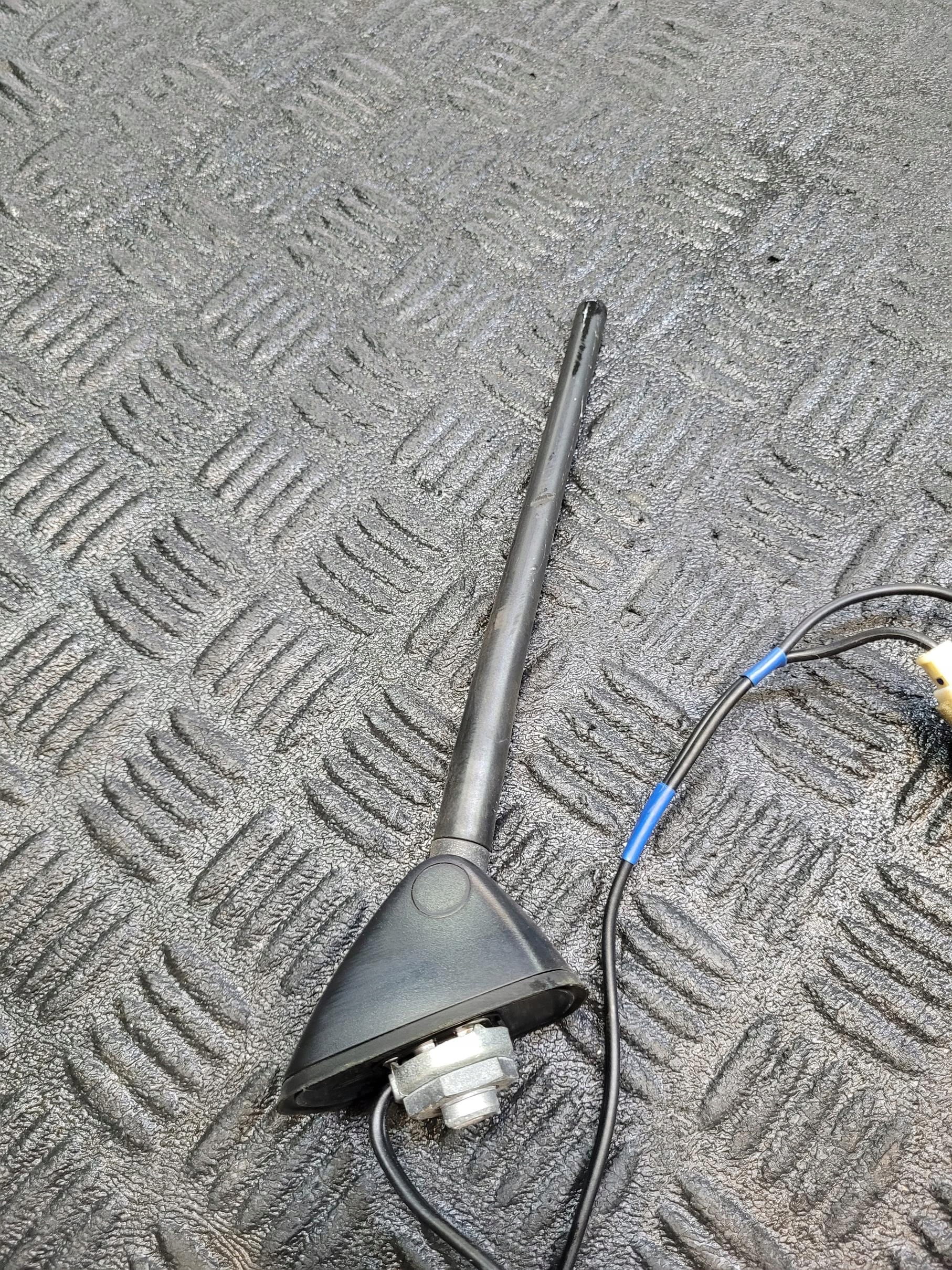ANTENA dach BAT LEXUS RX II 300 400 RX400 H