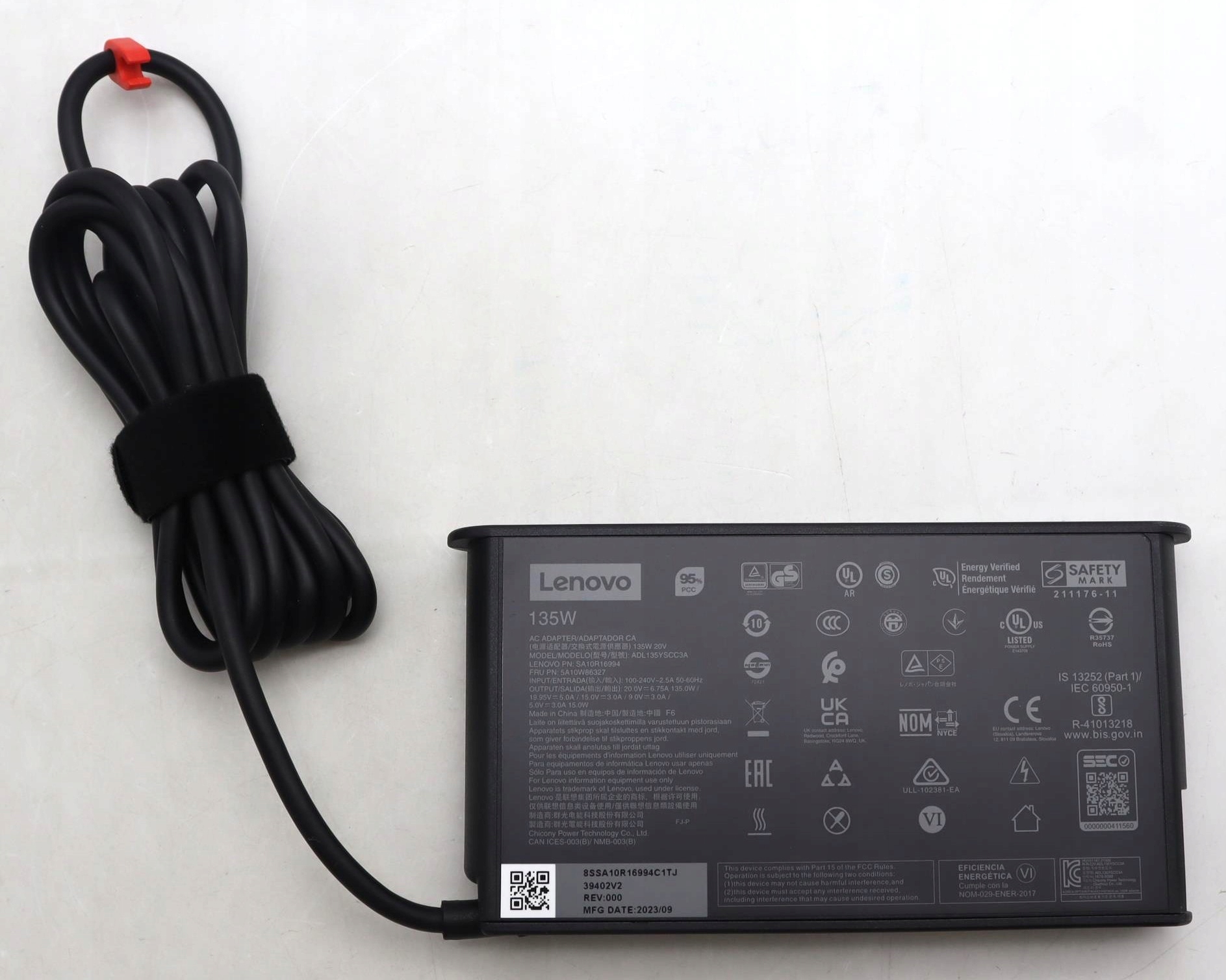 Originální napájecí zdroj 135W Usb-c 5A10W86326 Lenovo ThinkPad P14s gen5 21G2