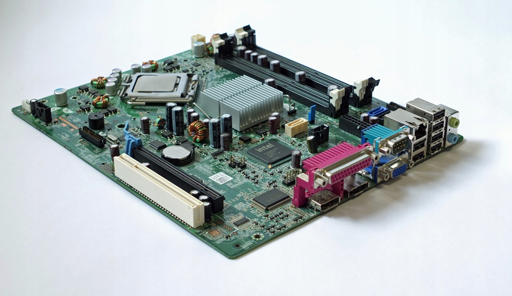Płyta główna do komputera DELL Optiplex 780 SFF z procesorem.