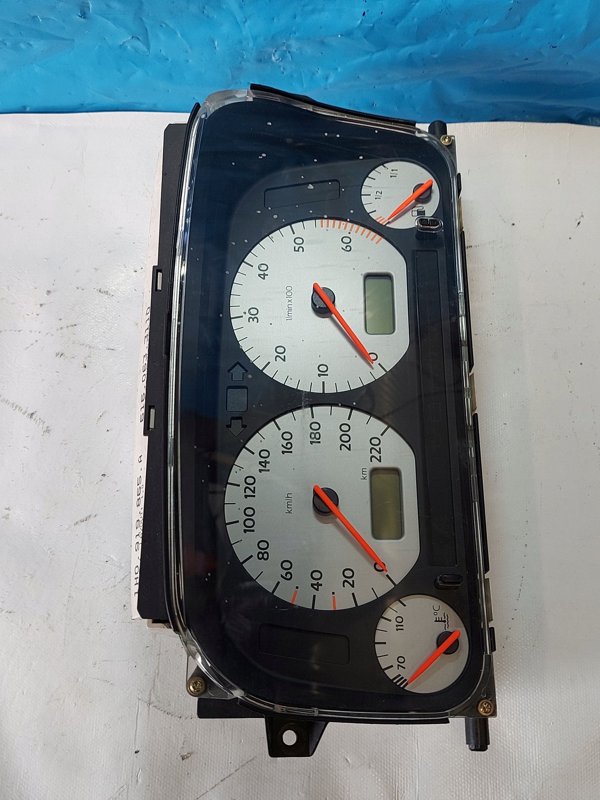 dials clock GOLF III 1.4 B 1H0919865A