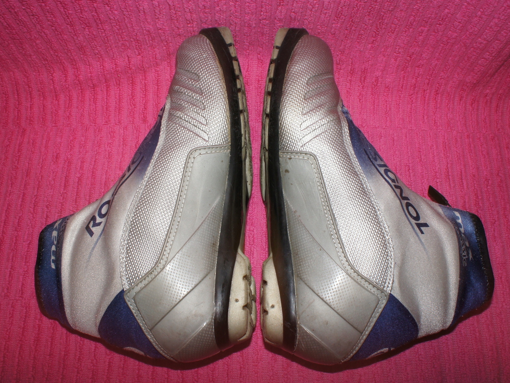 ROSSIGNOL max classic NARCIARSKIE BIEGOWE 38 240mm Rodzaj wiązań NNN