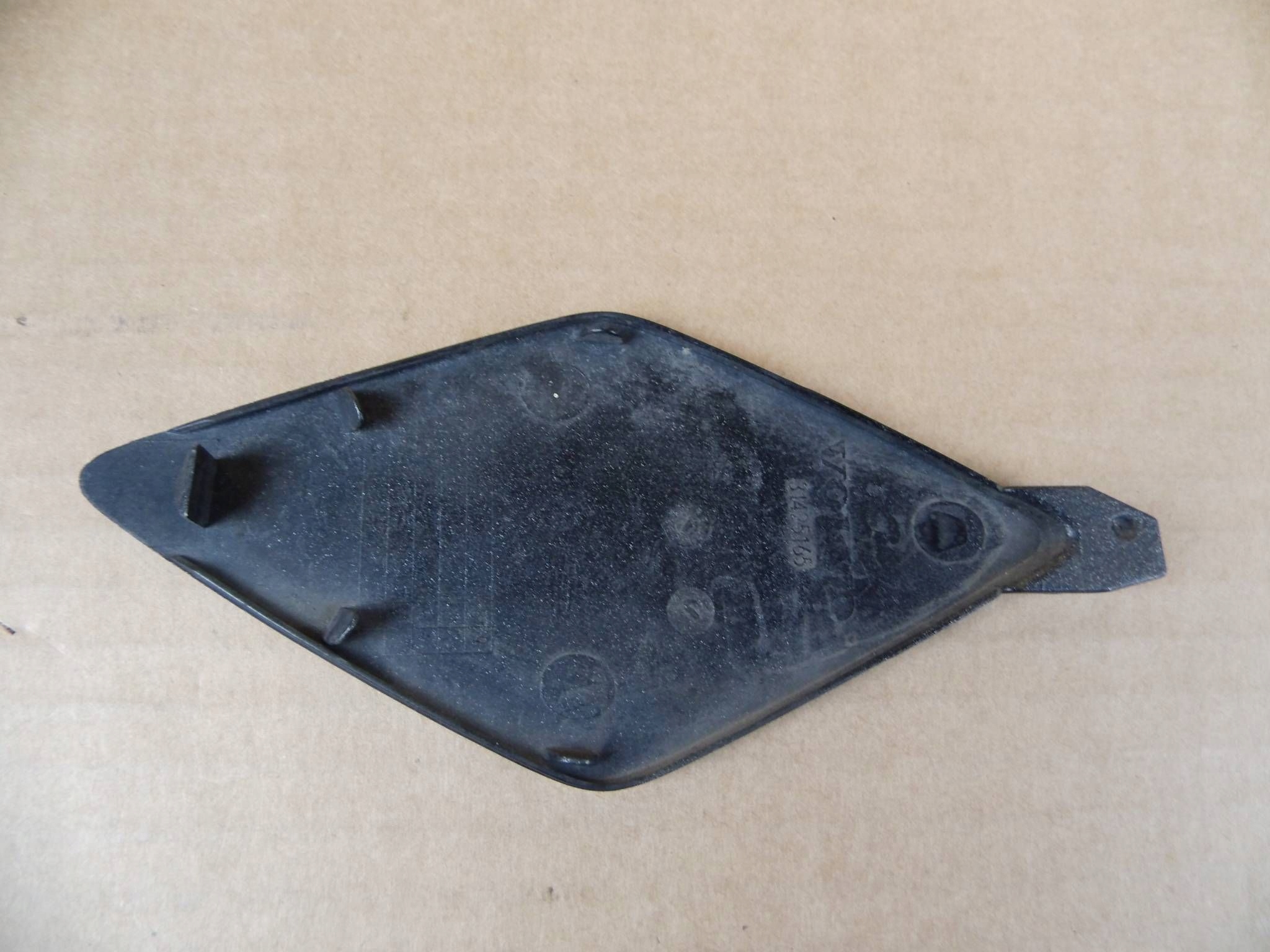 Volvo XC60 II Abschleppöse der Stoßstange heck hinten 31425165