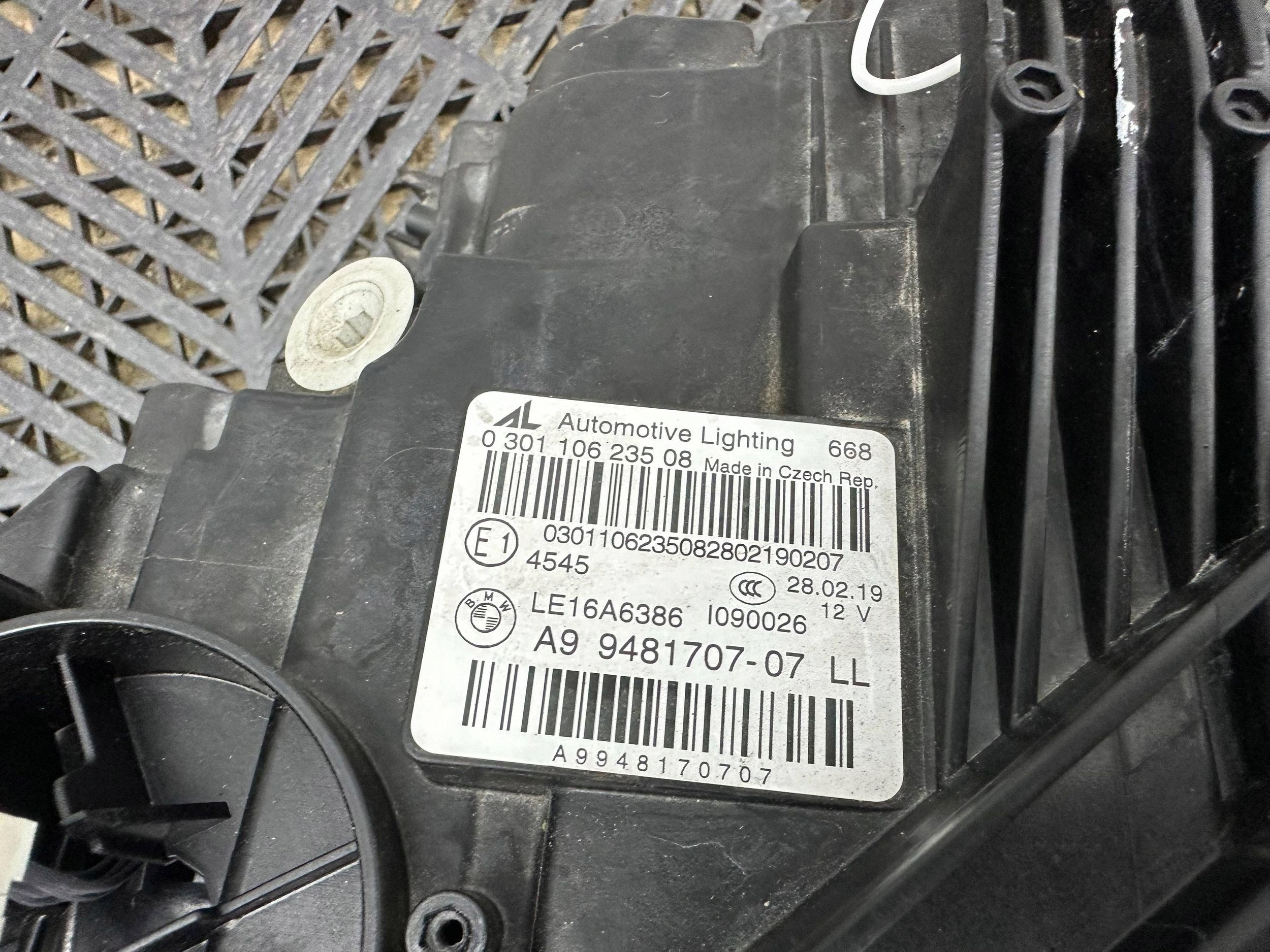 light front side left BMW 3 G20 G21 LASER 9481707