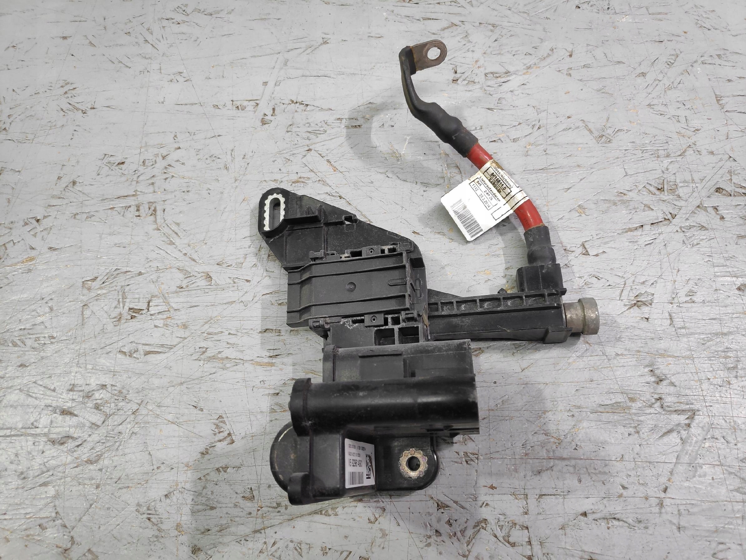 BMW 1 F20 запобіжник акумулятора 929614901