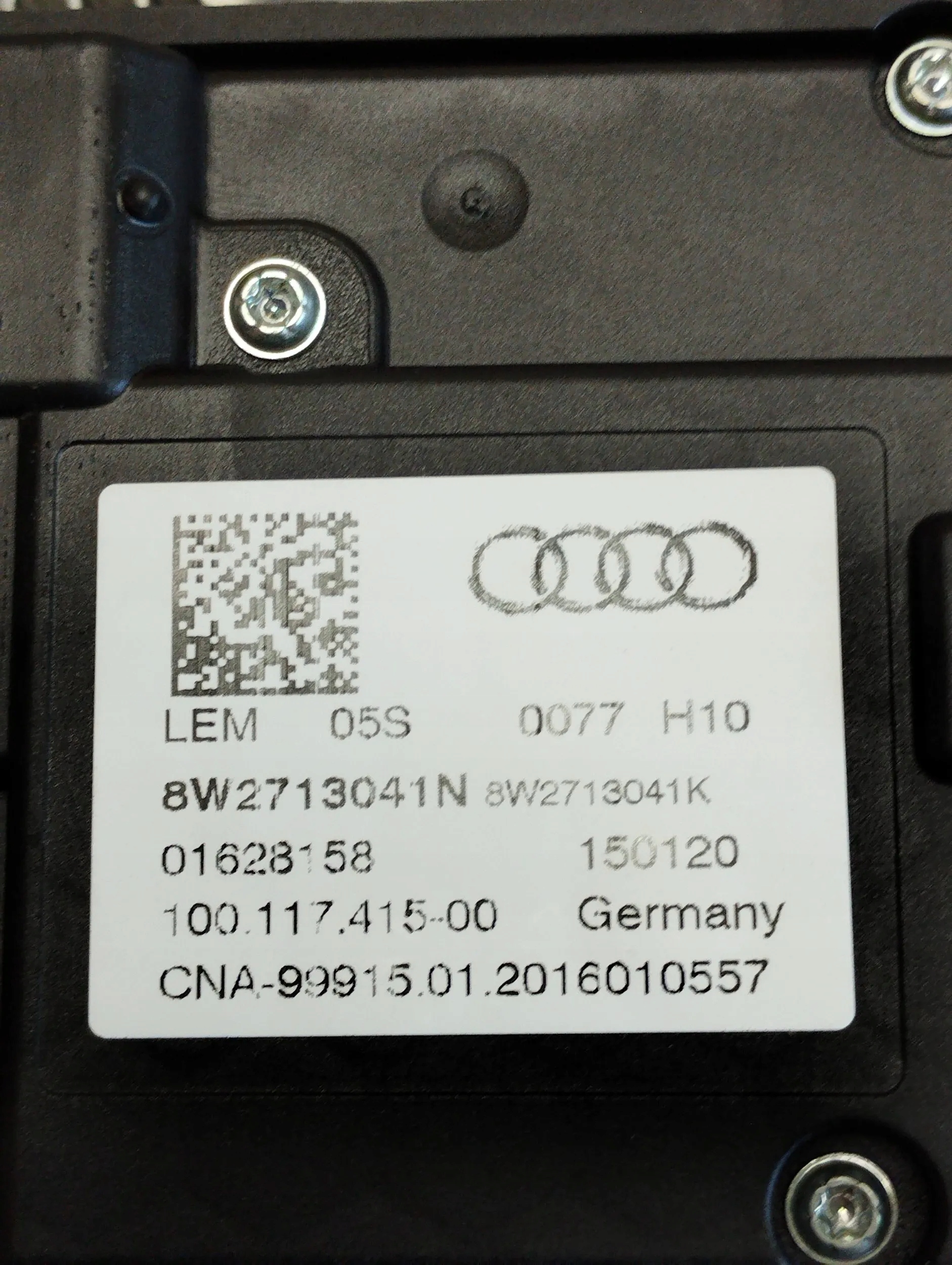 Audi A4 B9 8W kulysa převodů 8W2713041N