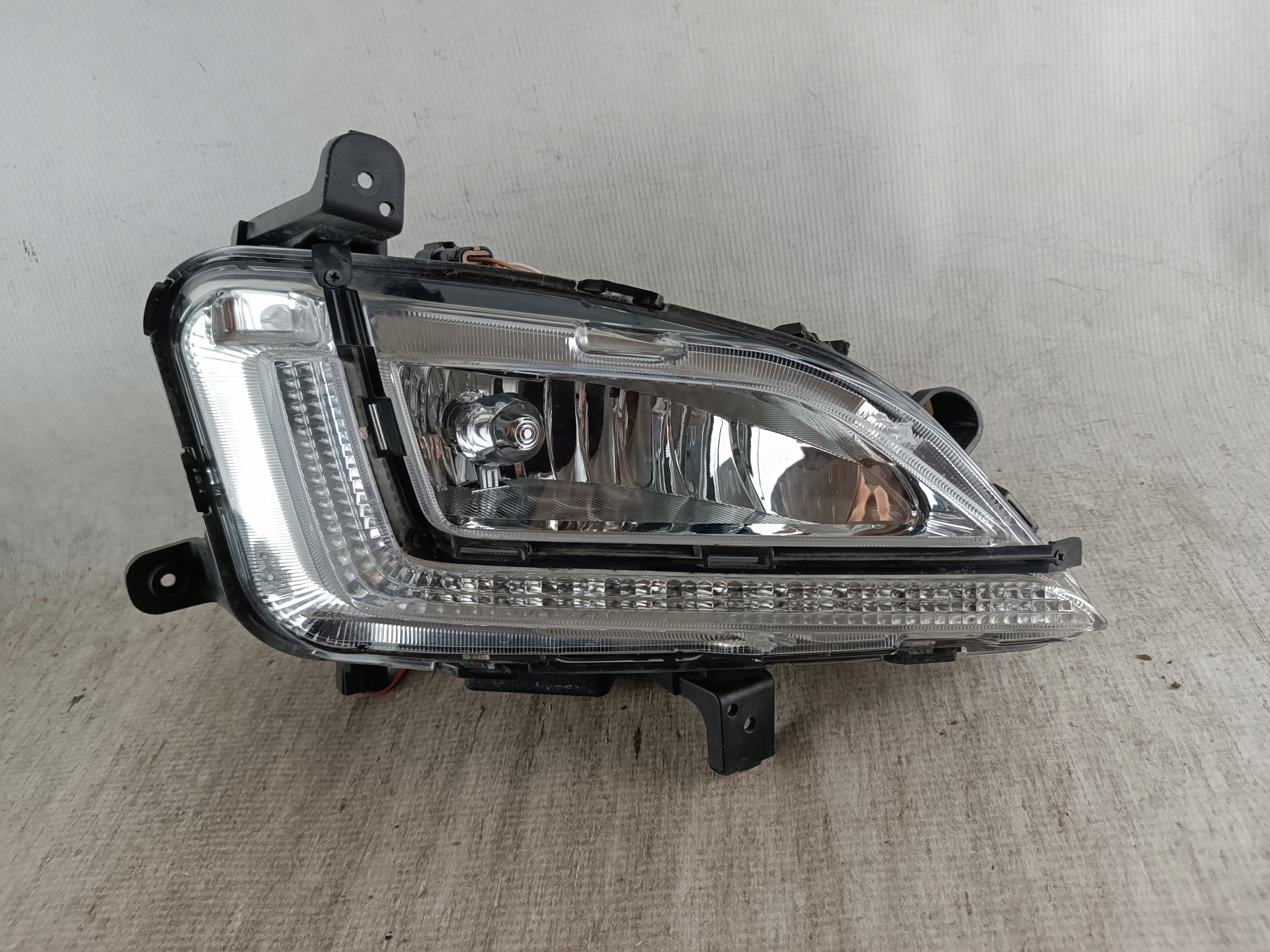 92202-D76 - Галоген правый Hyundai Tucson III Lift 2018-LED