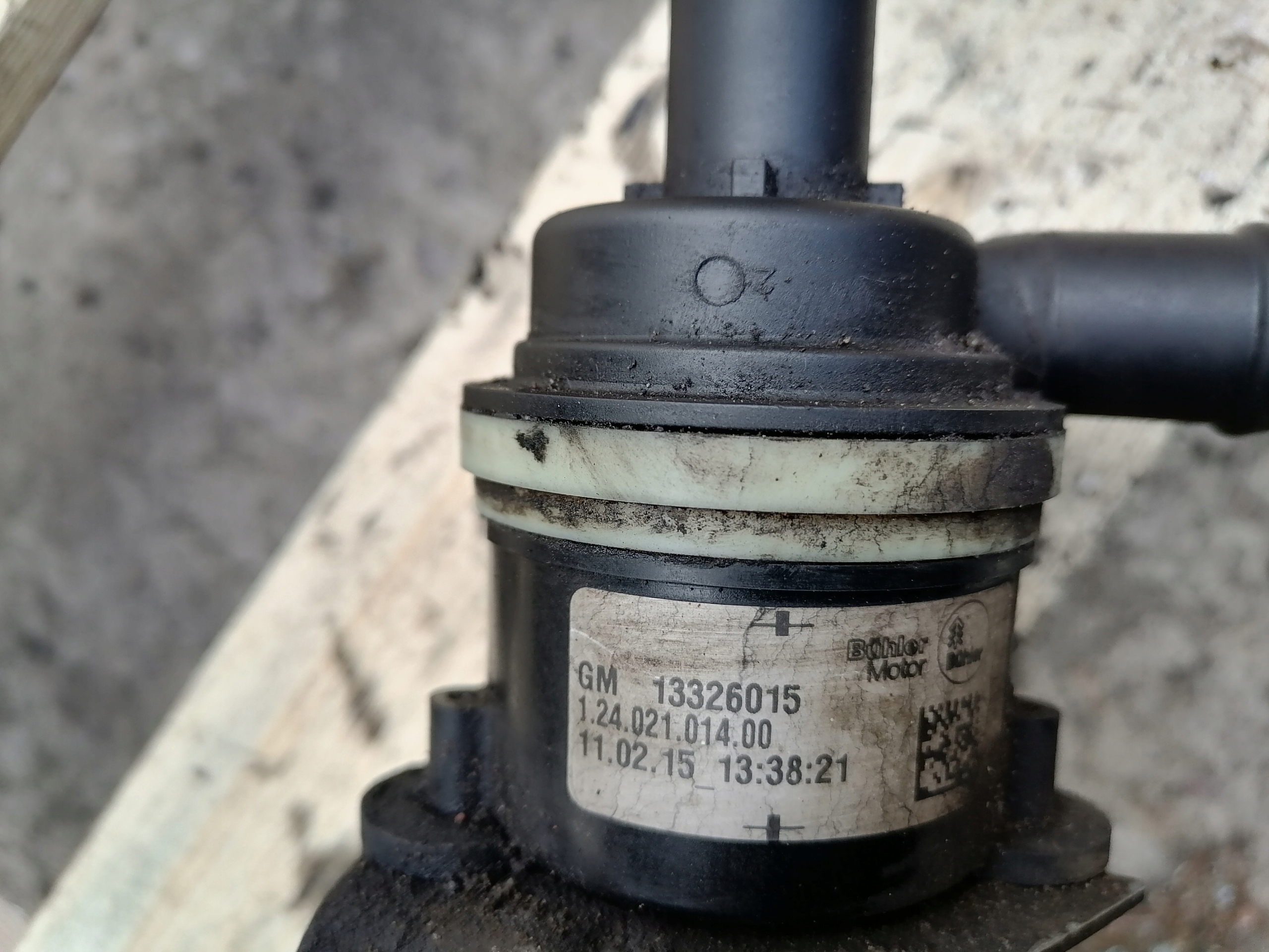 water pump OPEL ASTRA J 4 IV 1.3 13326015